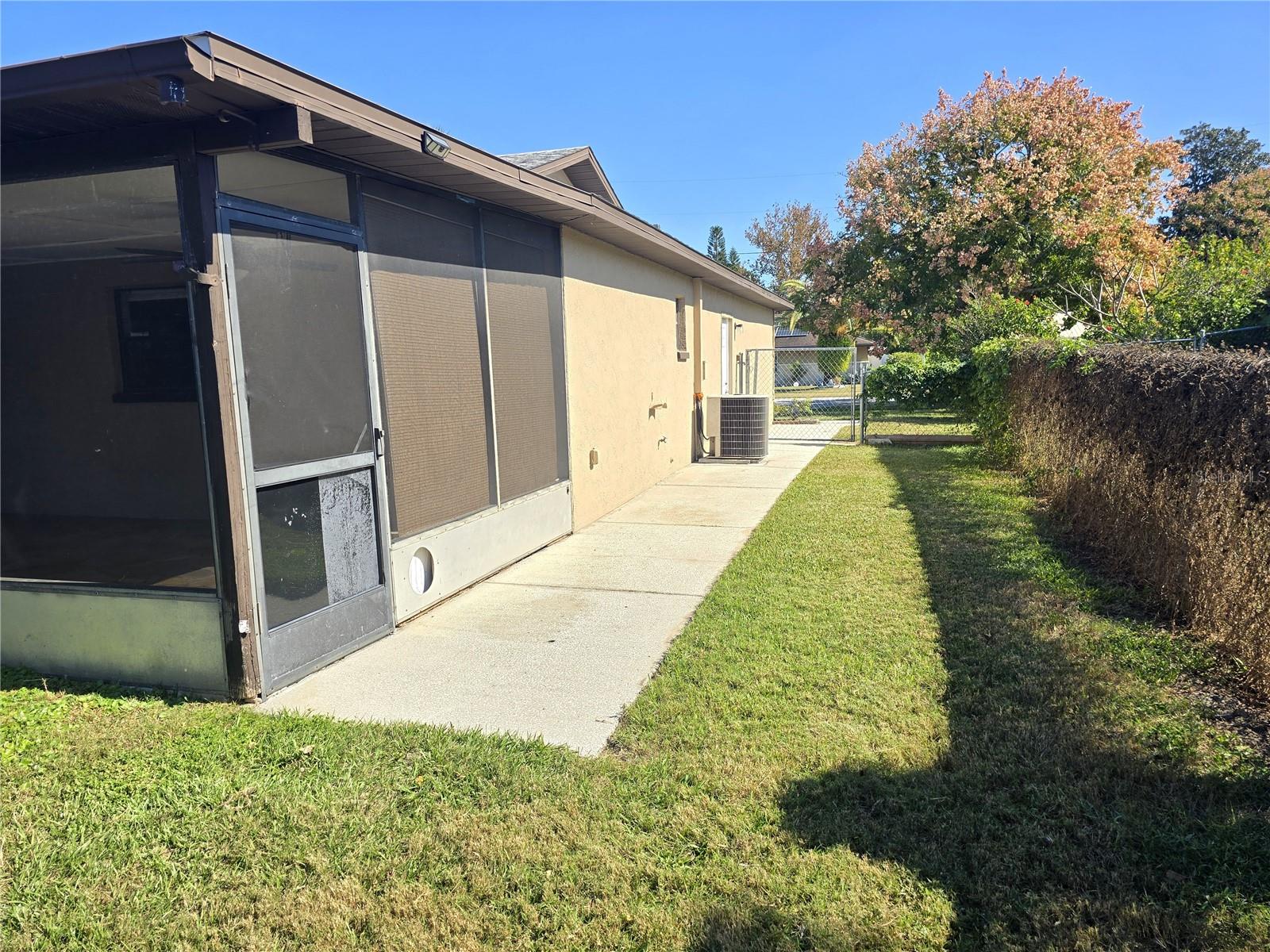 Image 33 of 37 For 16201 Pine Ridge Drive