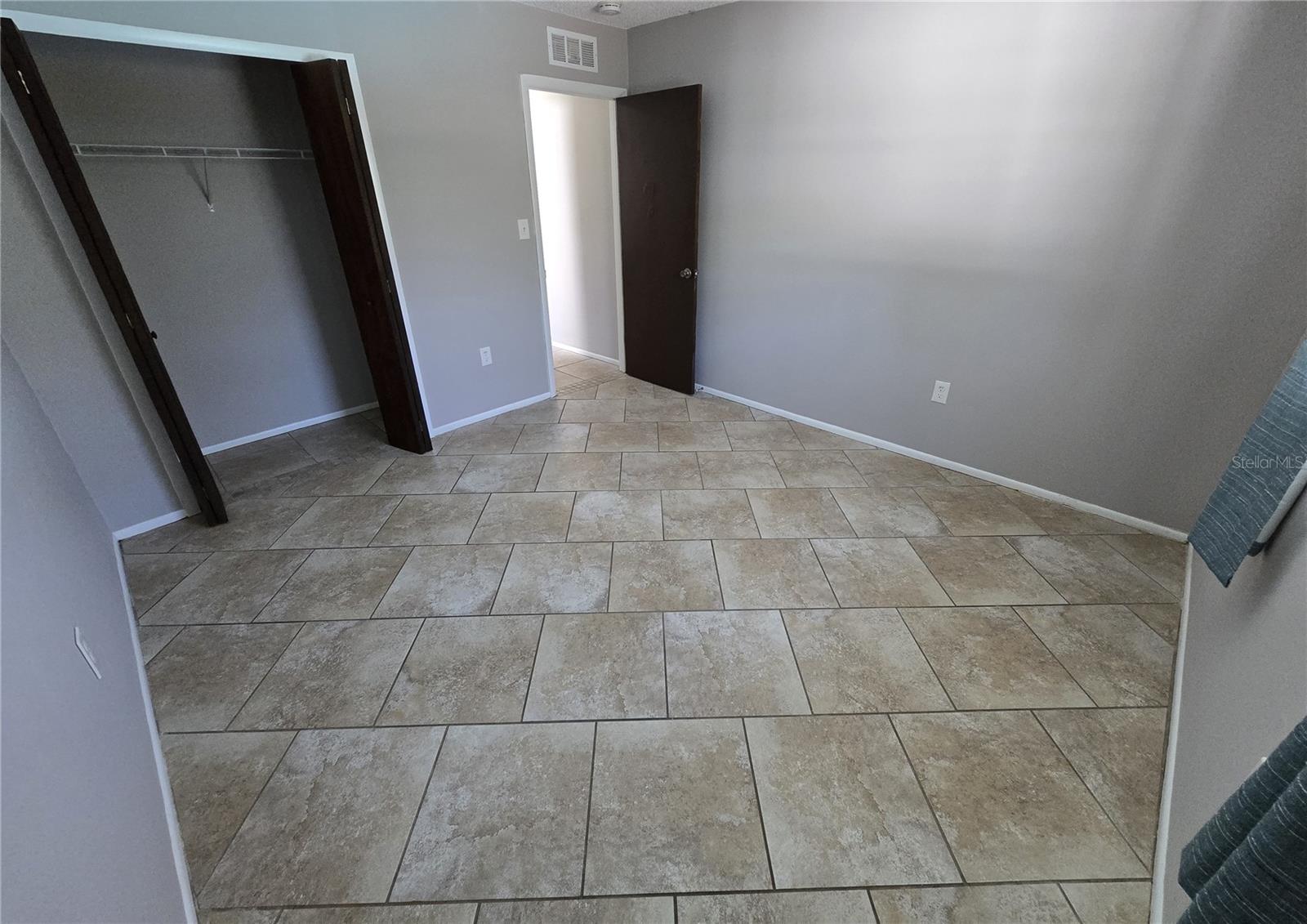 Image 9 of 37 For 16201 Pine Ridge Drive