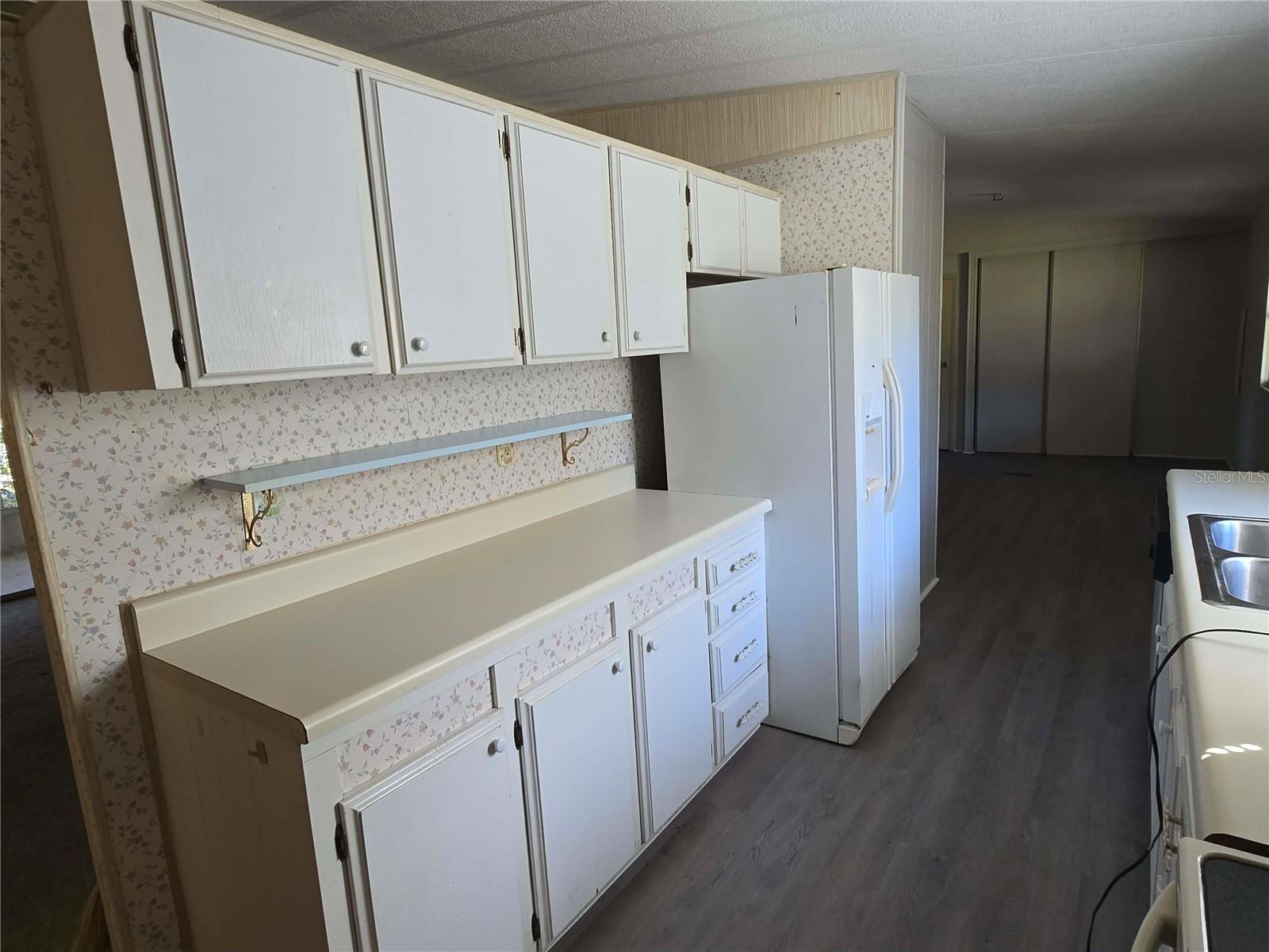 Image 7 of 18 For 1991 170th Avenue Road