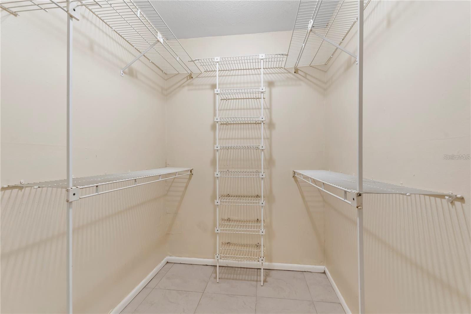 Image 16 of 26 For 534 Orange Drive 11