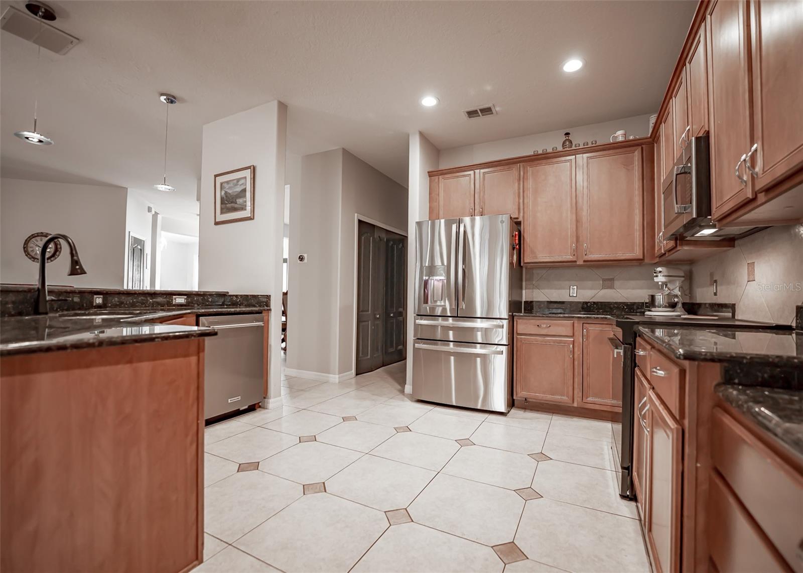 Image 19 of 57 For 527 Sand Wedge Loop