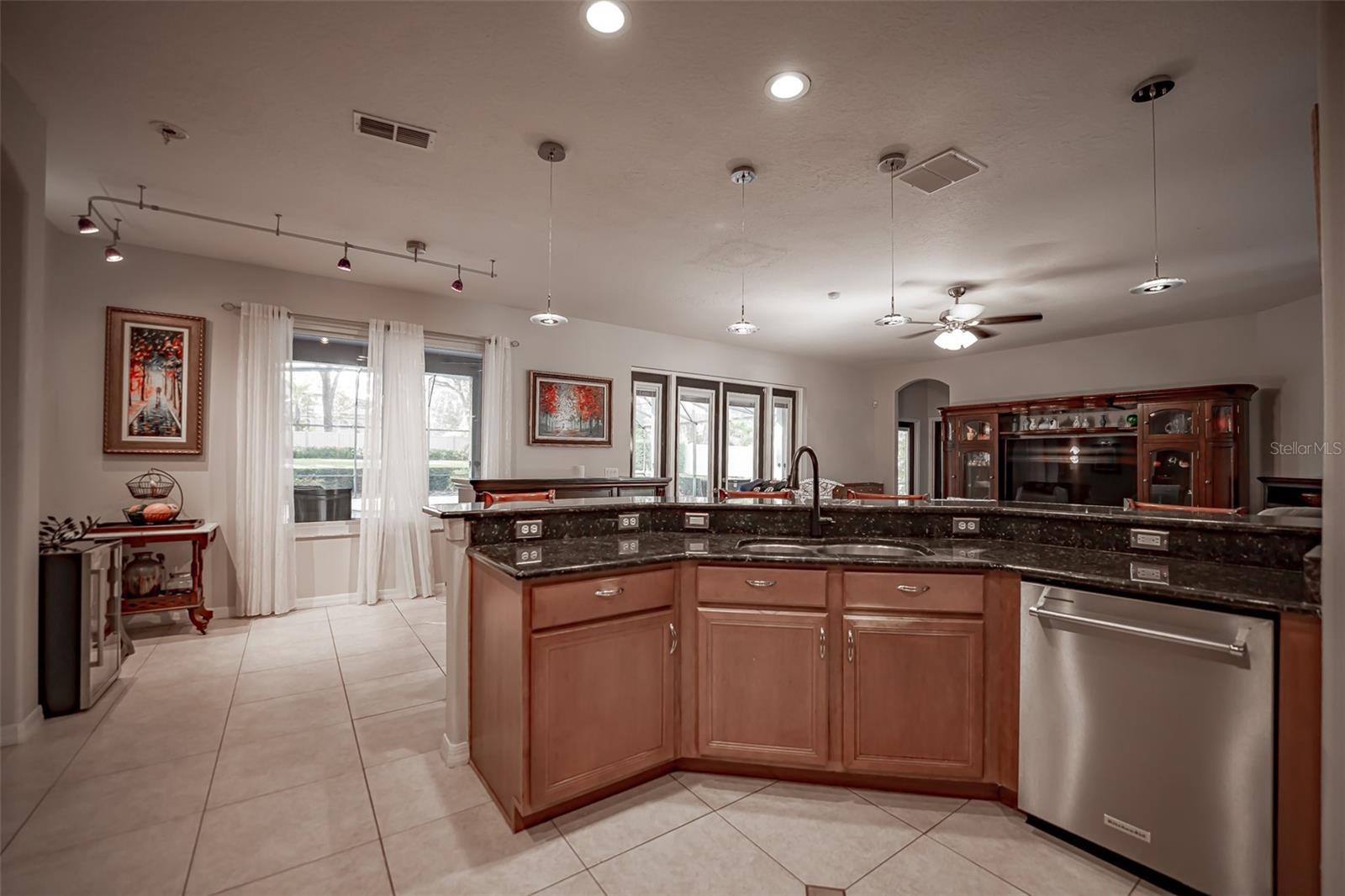 Image 21 of 57 For 527 Sand Wedge Loop