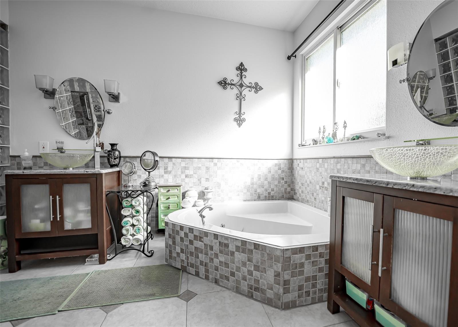 Image 38 of 57 For 527 Sand Wedge Loop