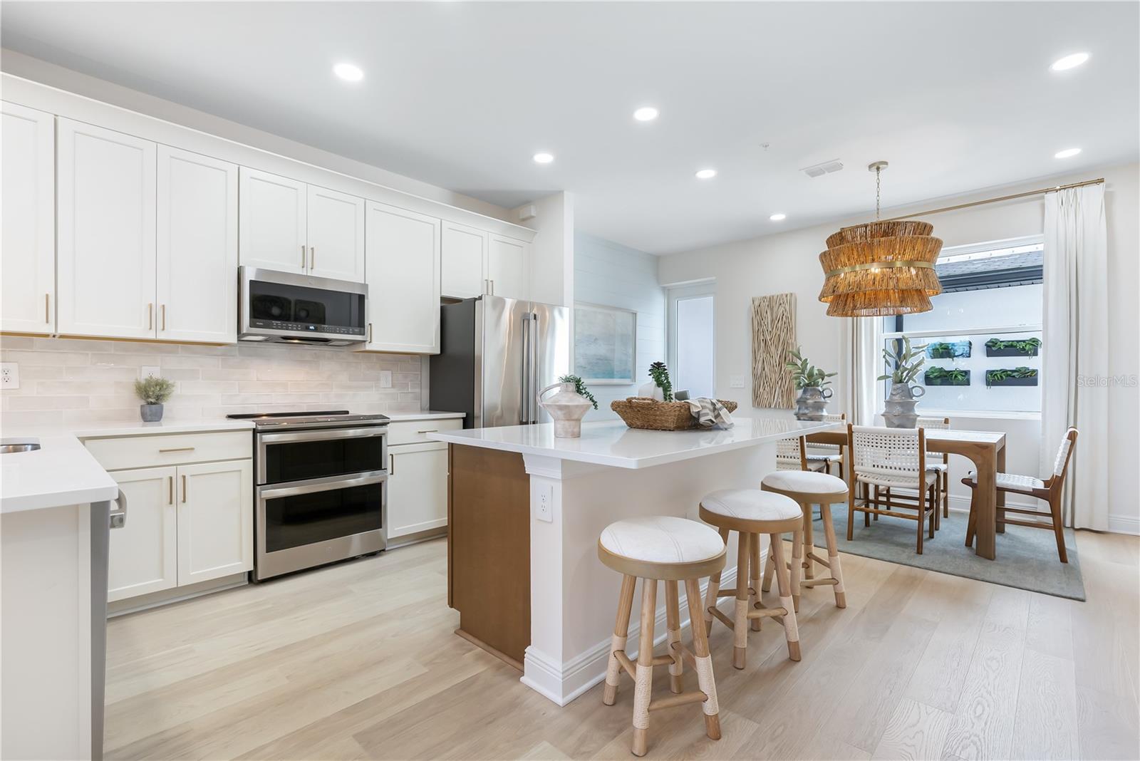 Image 6 of 16 For 17972 Broadleaf Loop