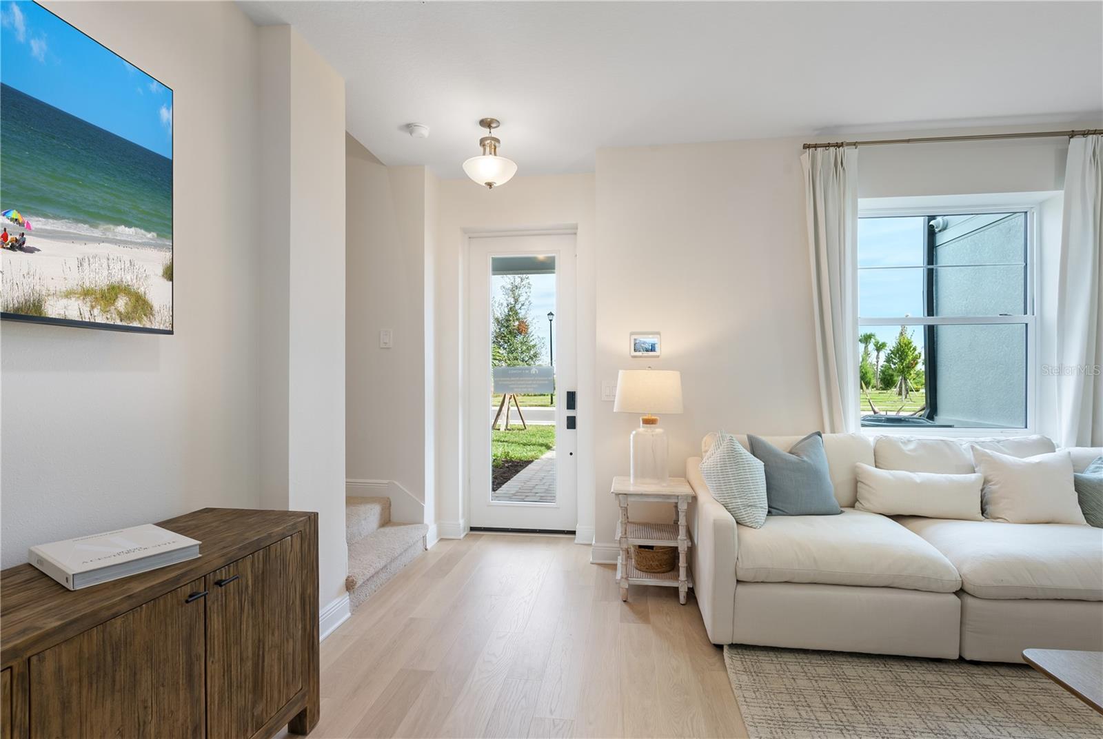 Image 8 of 16 For 17972 Broadleaf Loop