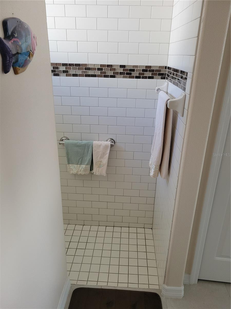 Image 29 of 96 For 27343 Roanoke Drive