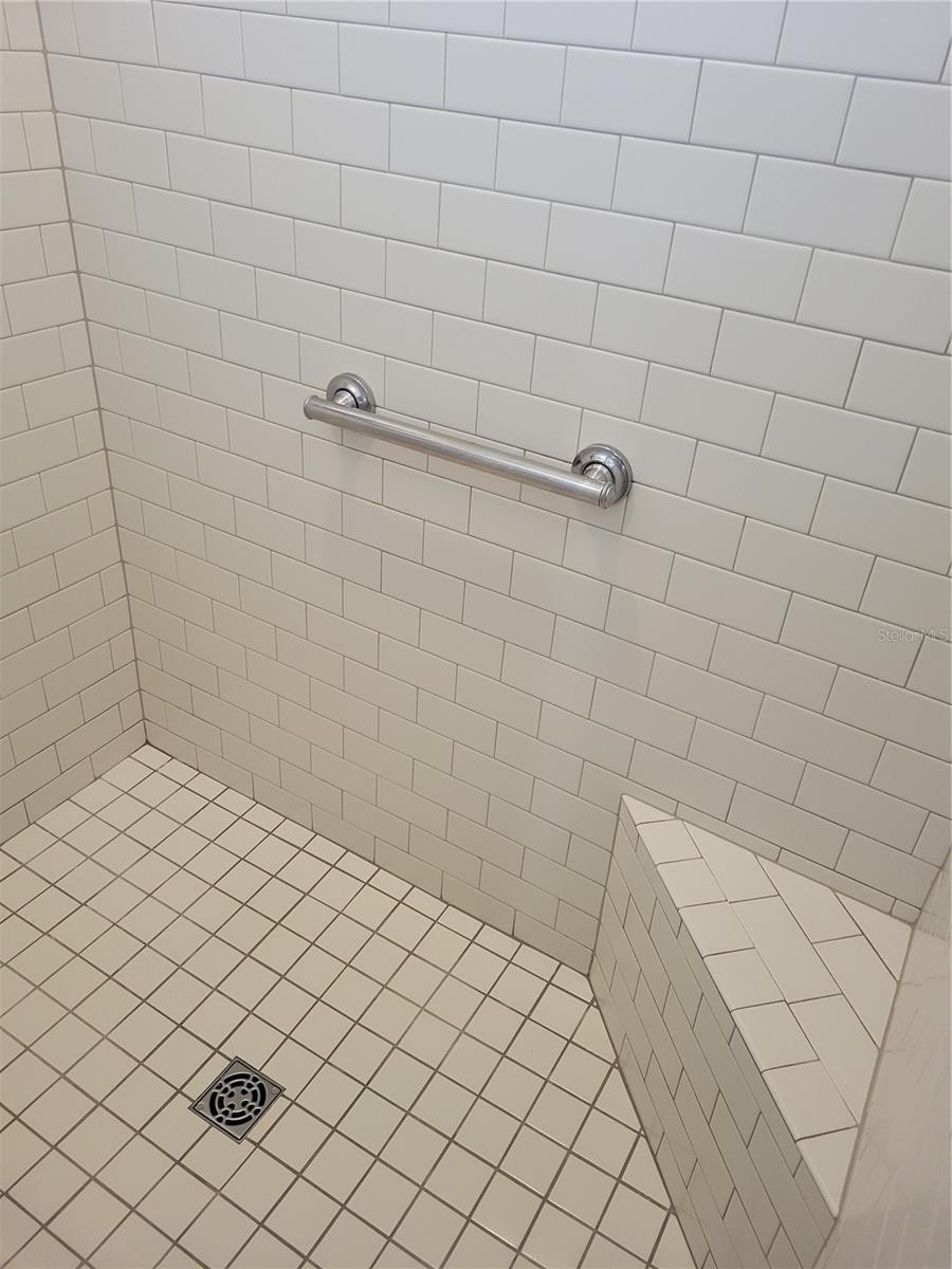 Image 31 of 96 For 27343 Roanoke Drive