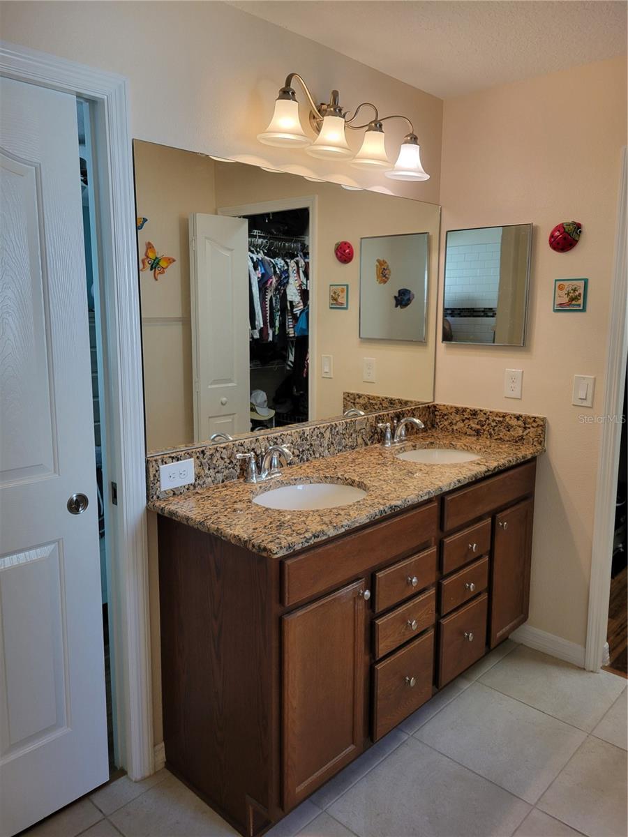 Image 35 of 96 For 27343 Roanoke Drive