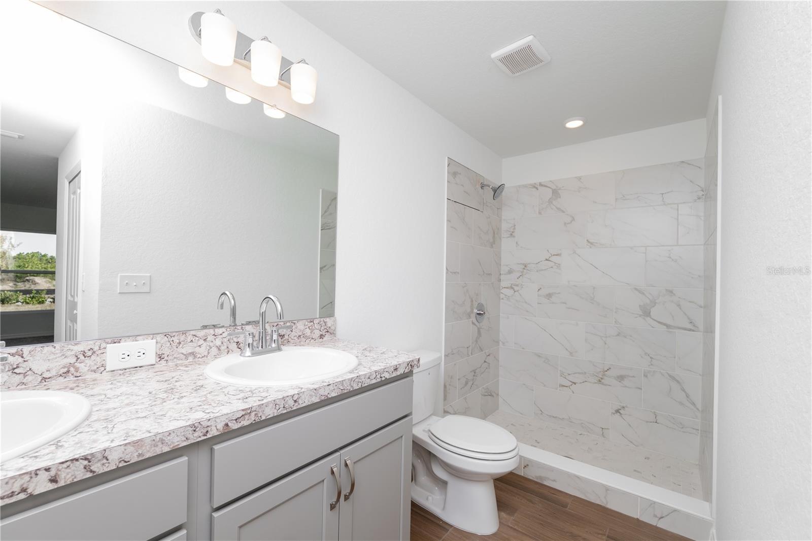 Image 16 of 20 For 213 Harper Estates Circle