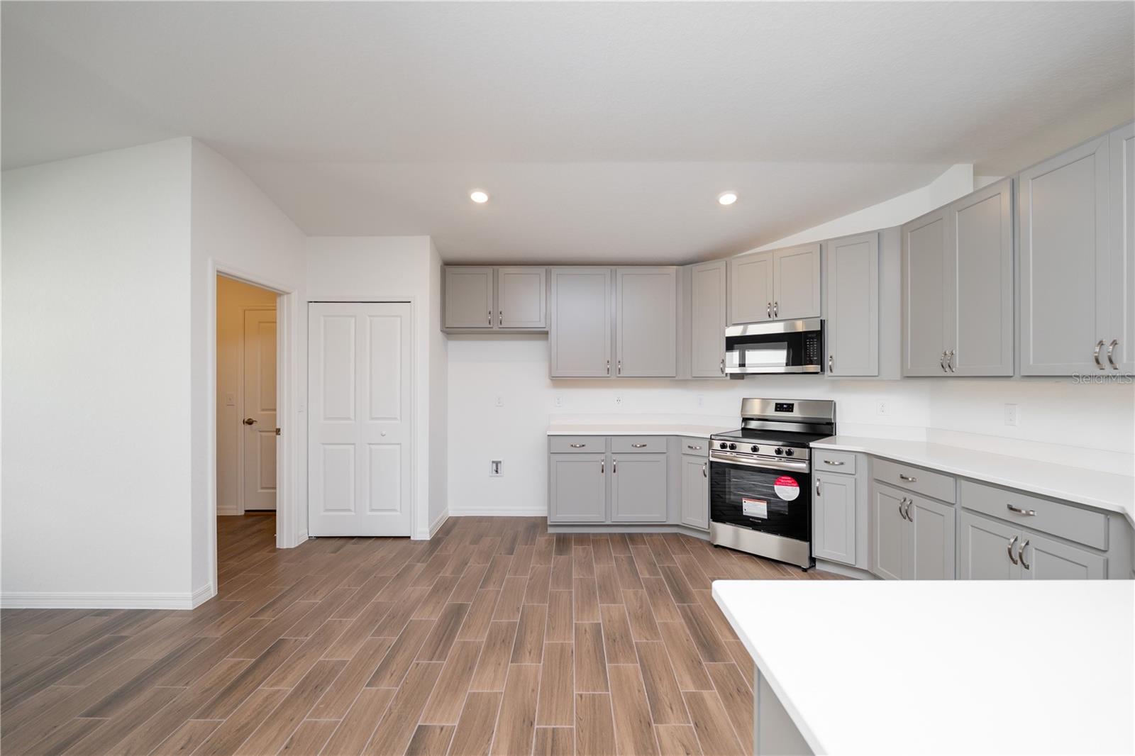 Image 2 of 20 For 213 Harper Estates Circle