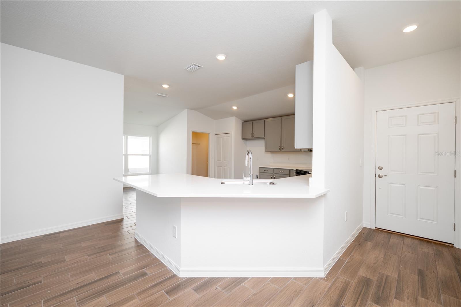 Image 4 of 20 For 213 Harper Estates Circle