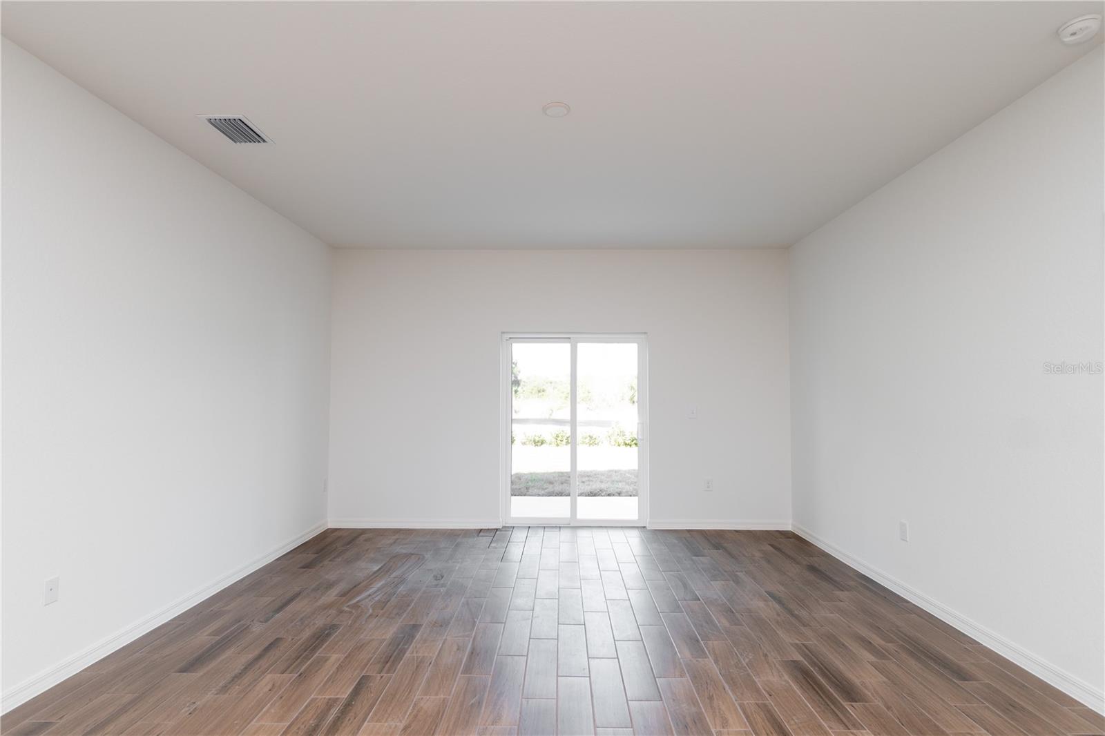 Image 9 of 20 For 213 Harper Estates Circle