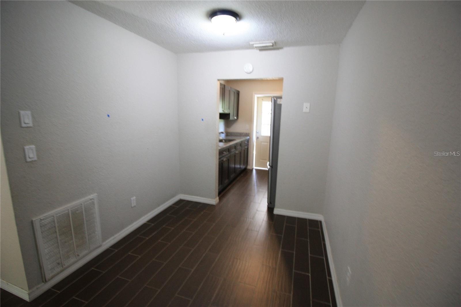 Image 3 of 16 For 6101 Foss Road 2