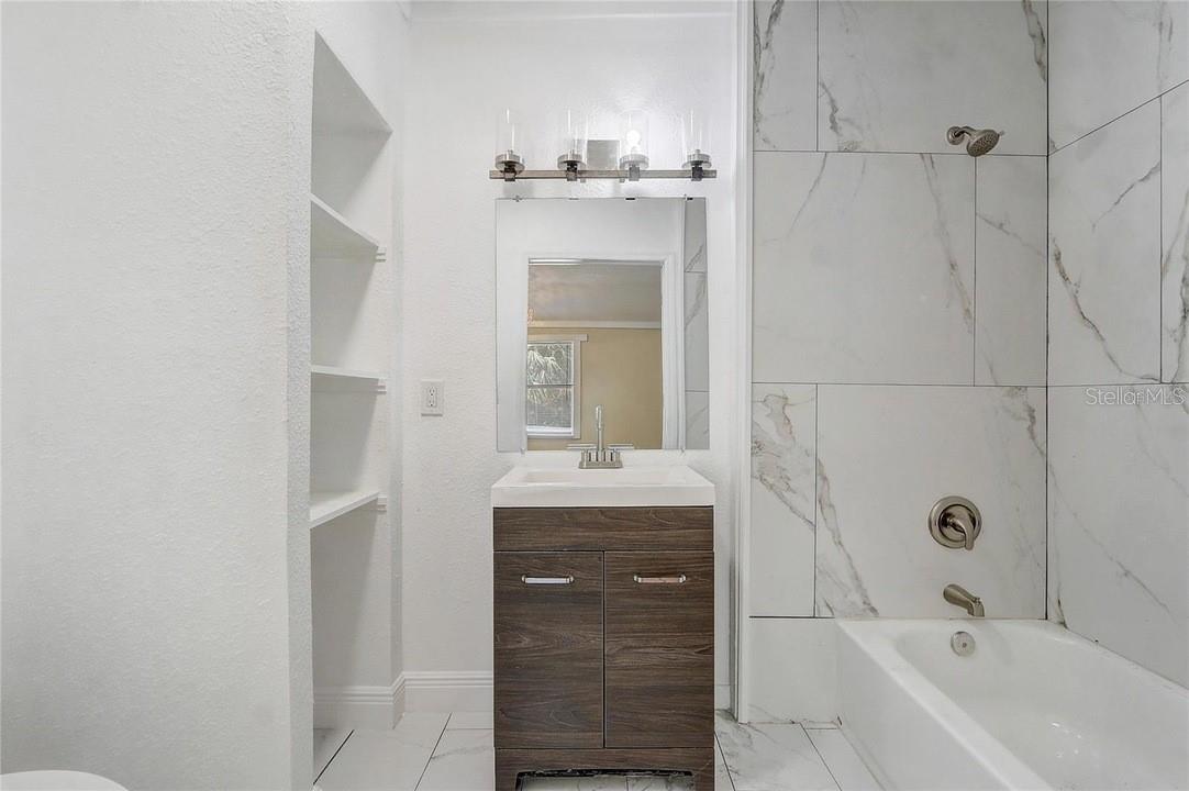 Image 10 of 24 For 246 Oak Avenue