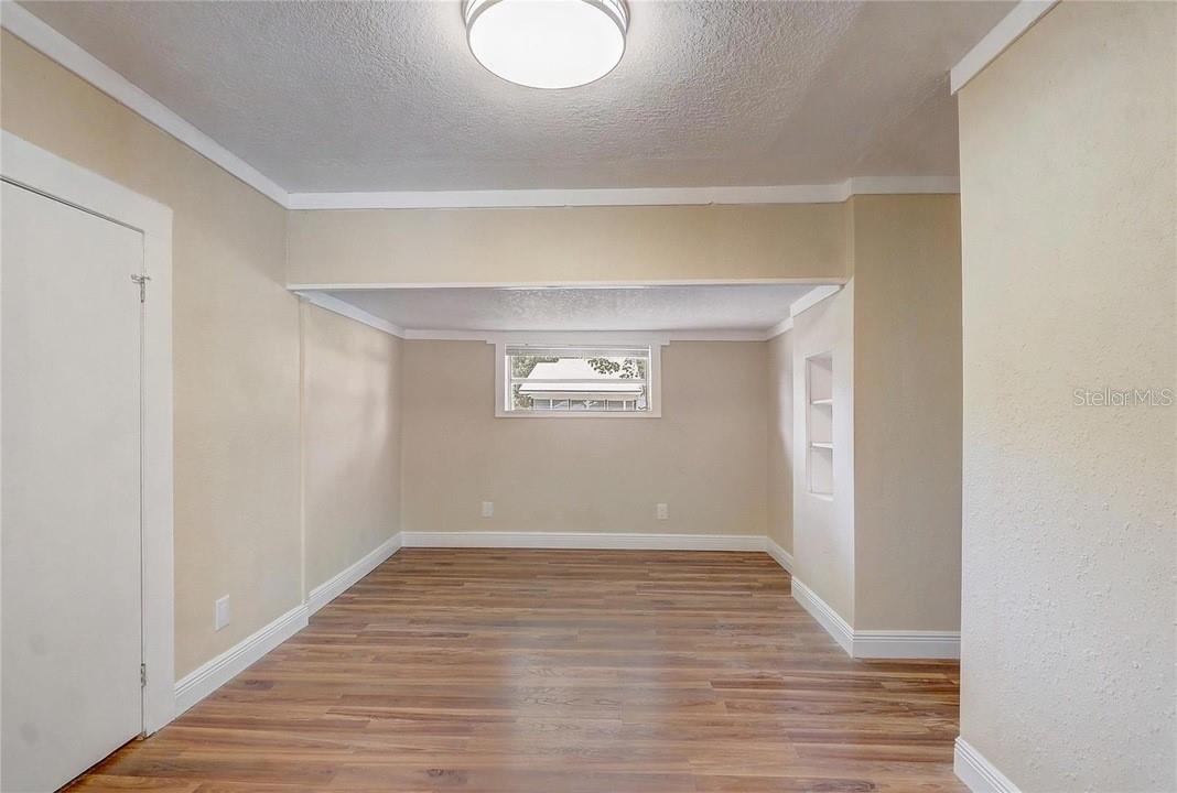 Image 18 of 24 For 246 Oak Avenue