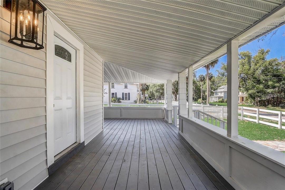 Image 2 of 24 For 246 Oak Avenue