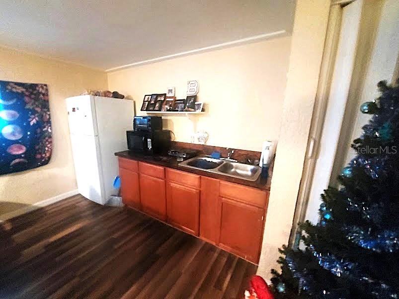 Image 33 of 36 For 246 Oak Avenue