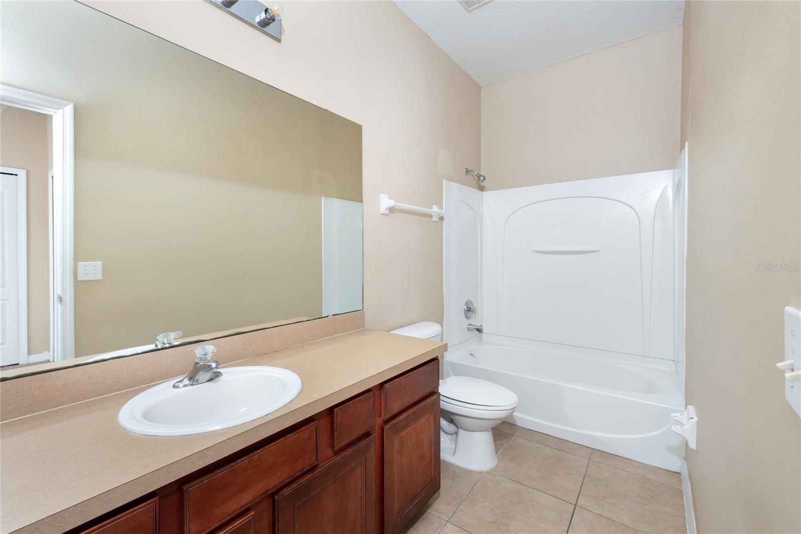 Image 20 of 27 For 7132 Red Lantern Drive 198