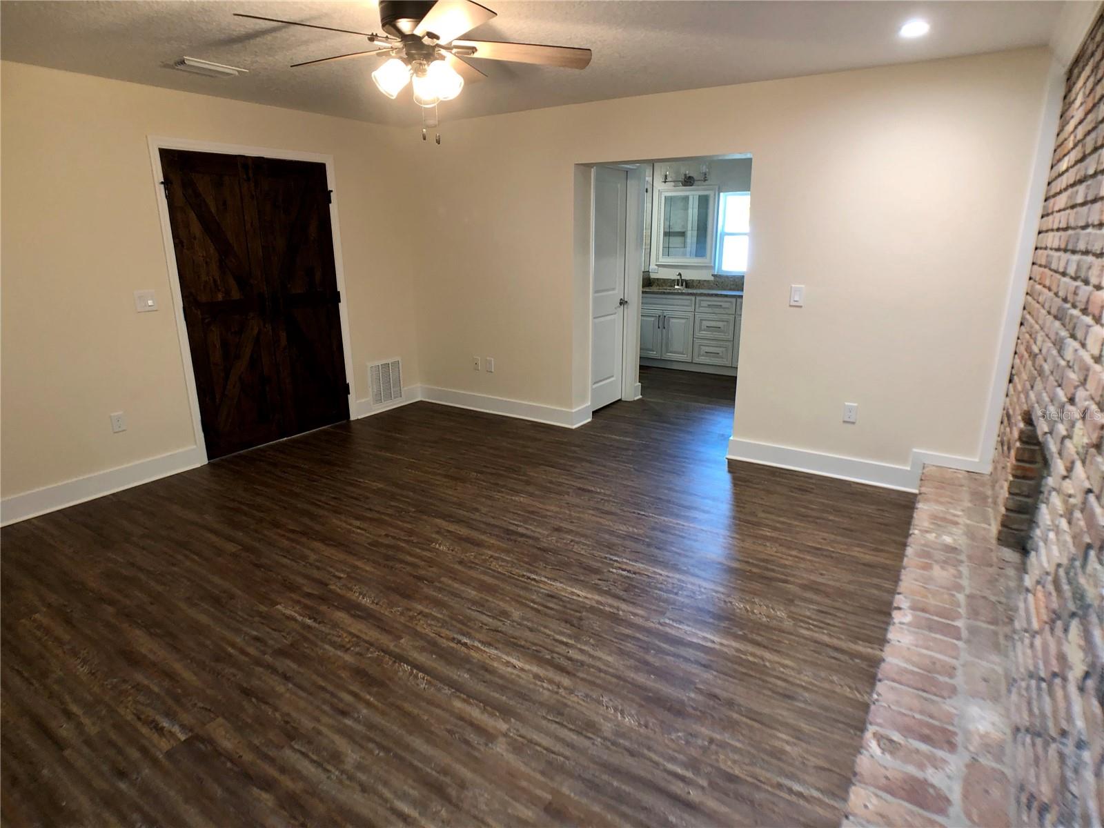 Image 4 of 11 For 102 Driftwood Lane