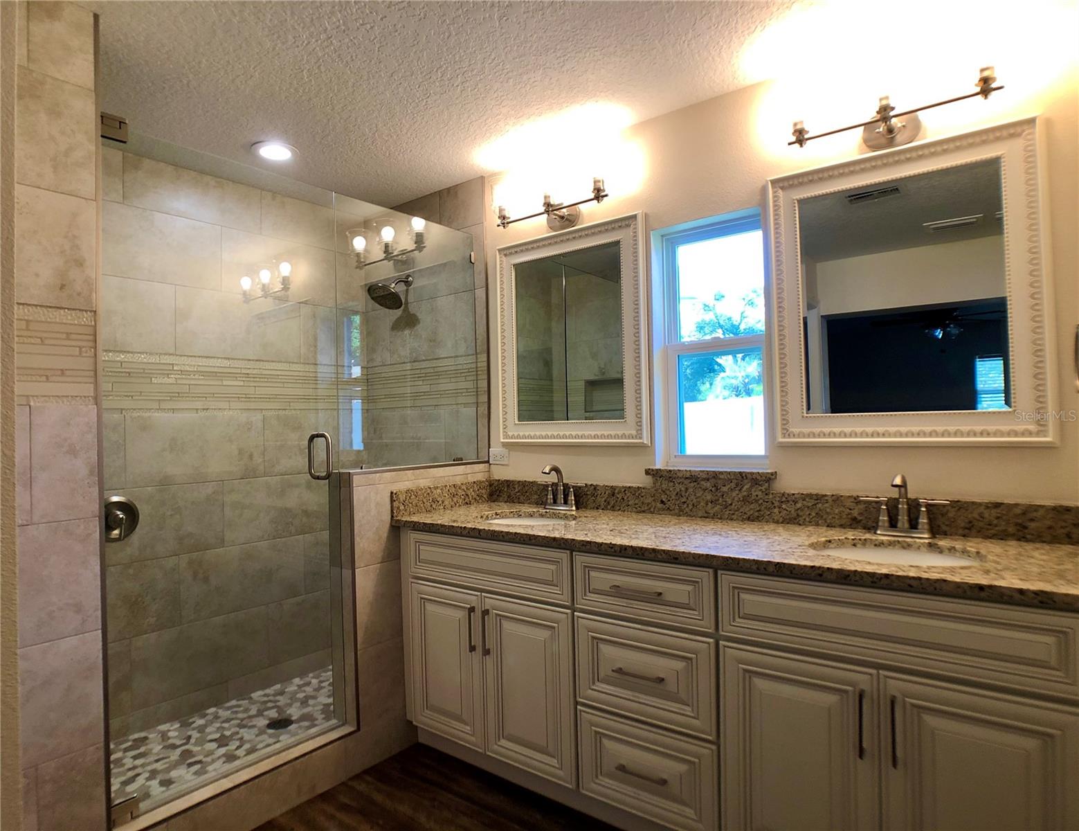 Image 5 of 11 For 102 Driftwood Lane