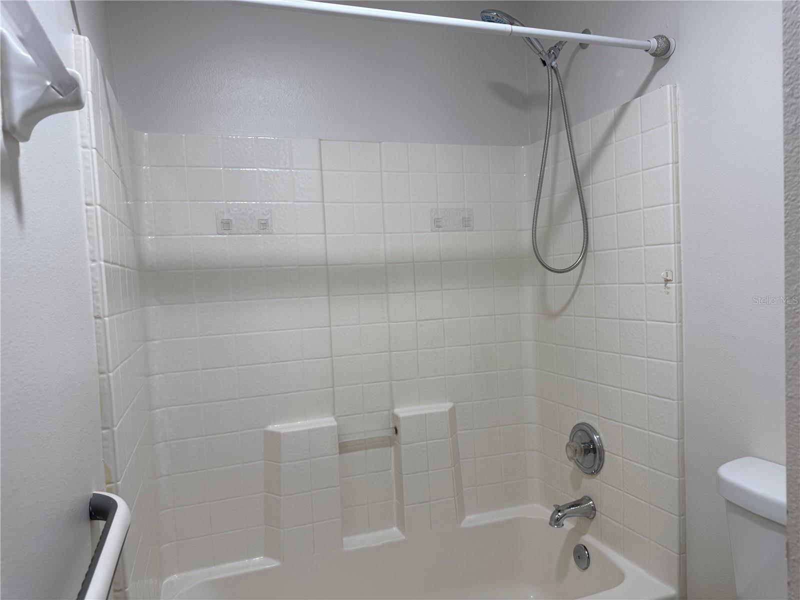 Image 20 of 24 For 122 Brightview Drive