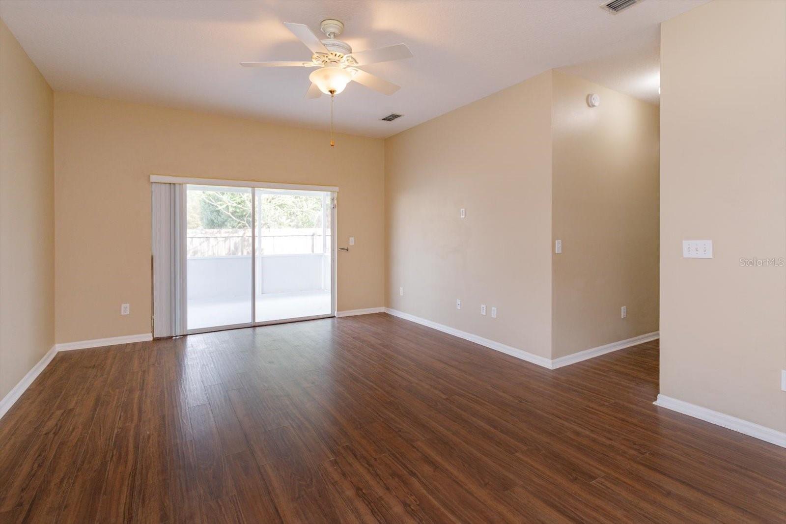 Image 12 of 25 For 451 Wellesly Street