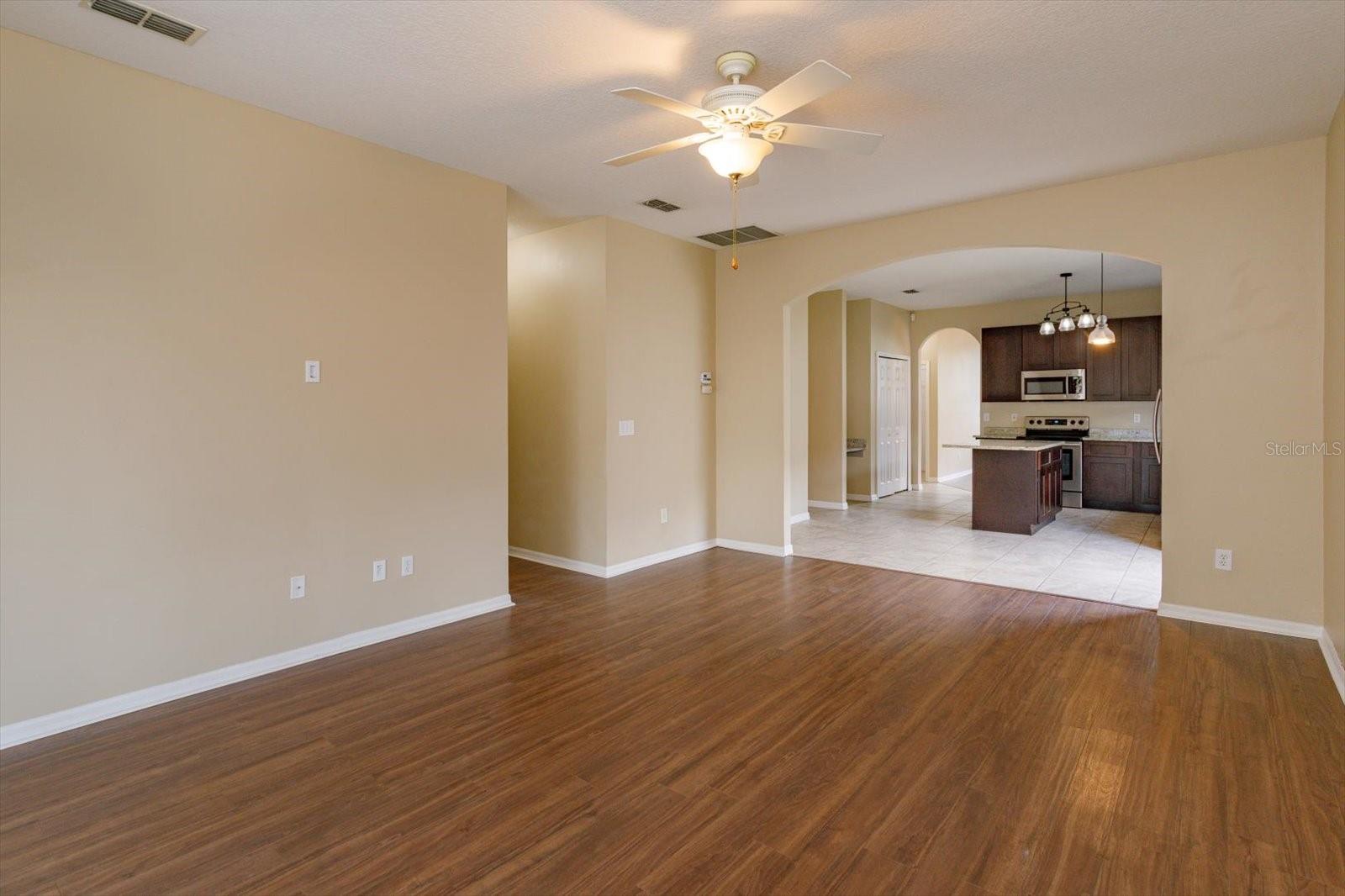 Image 13 of 25 For 451 Wellesly Street