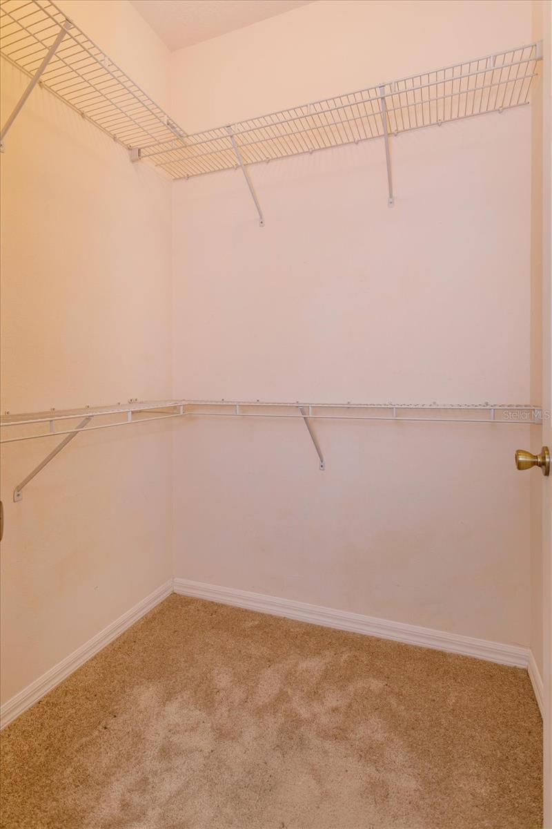 Image 17 of 25 For 451 Wellesly Street