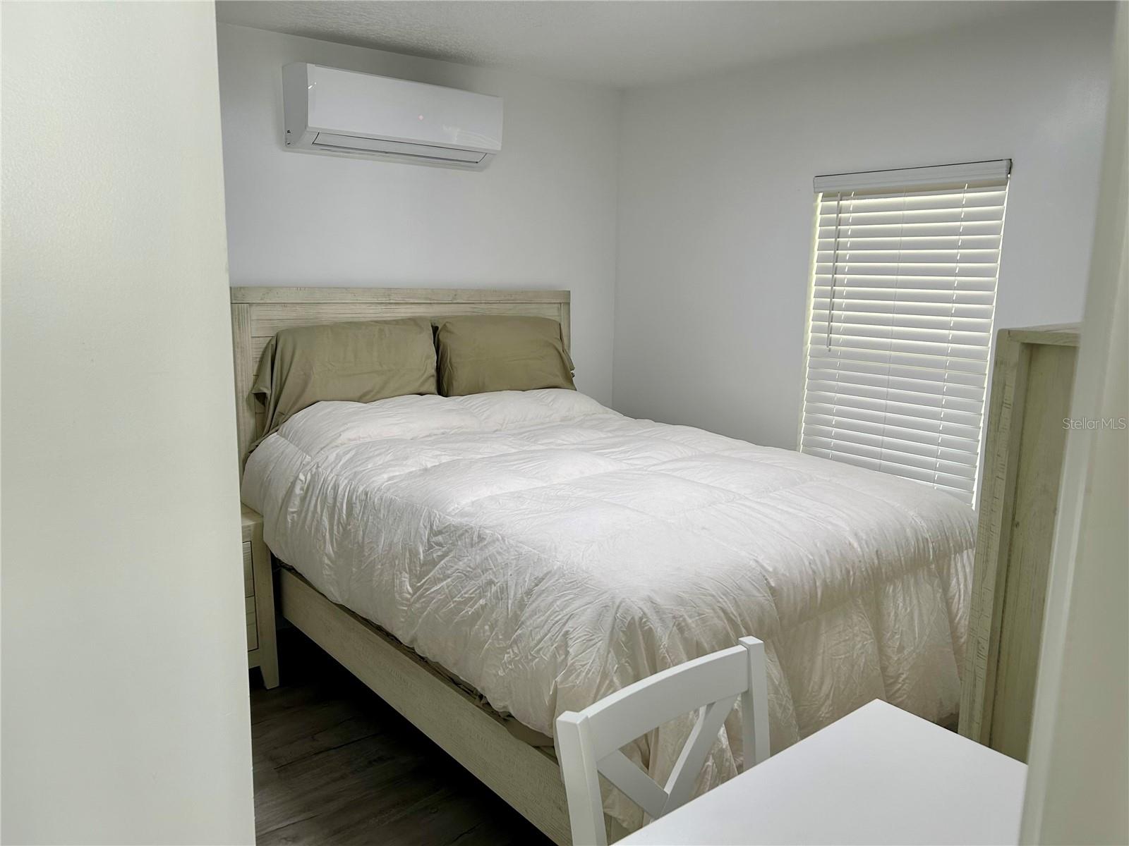 Image 12 of 26 For 23917 Deer Road