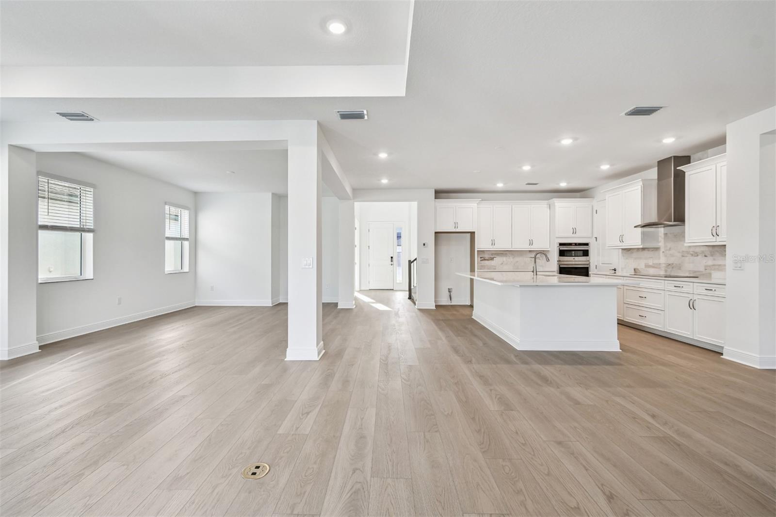 Image 16 of 41 For 3678 142nd Terrace E