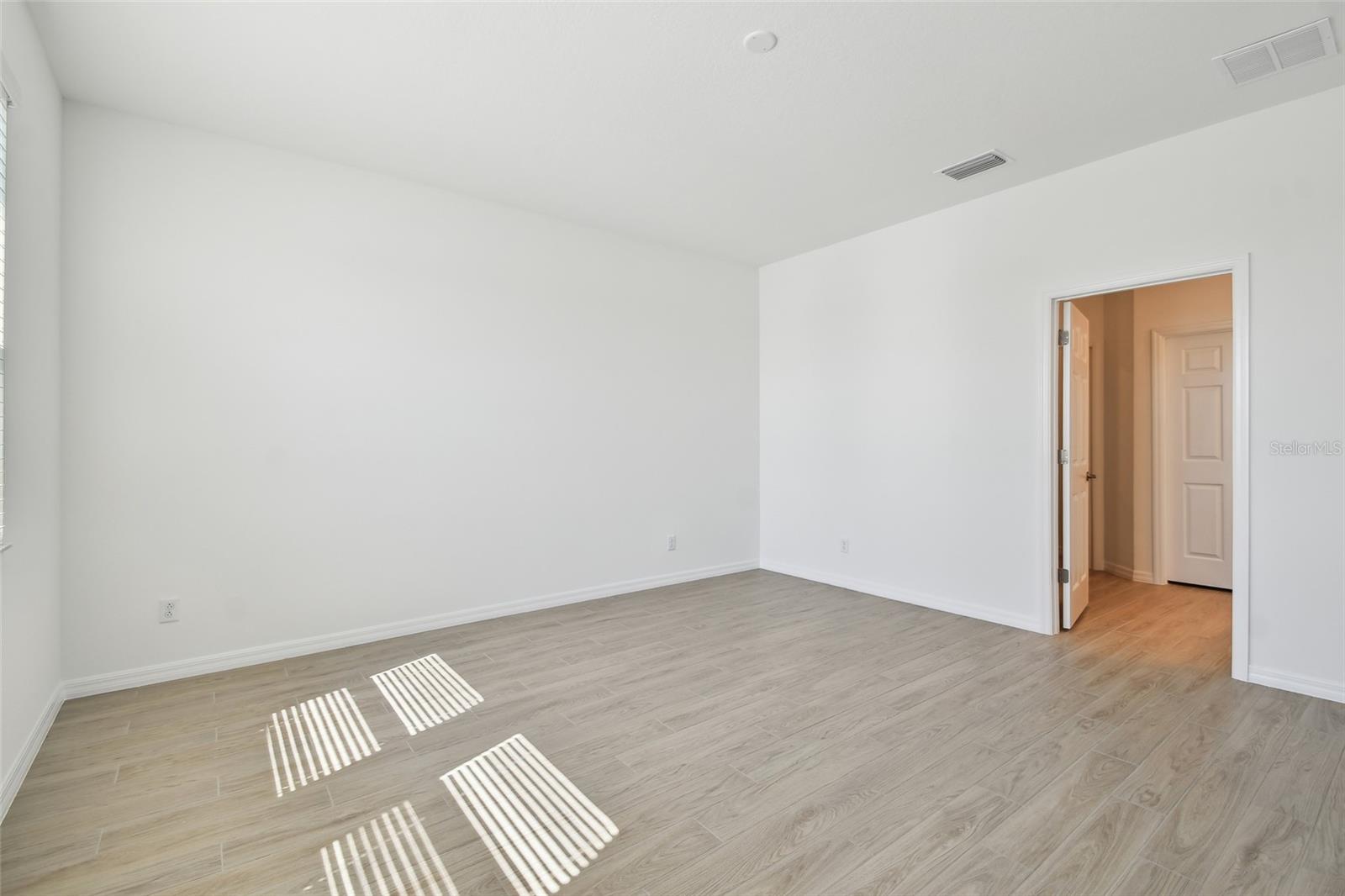 Image 18 of 44 For 18071 Cherished Loop