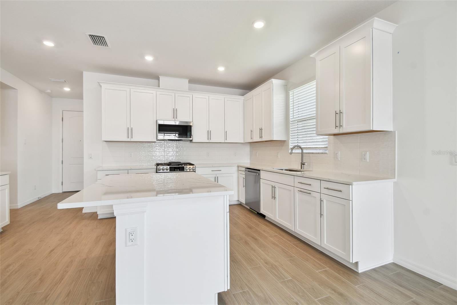 Image 7 of 44 For 18071 Cherished Loop