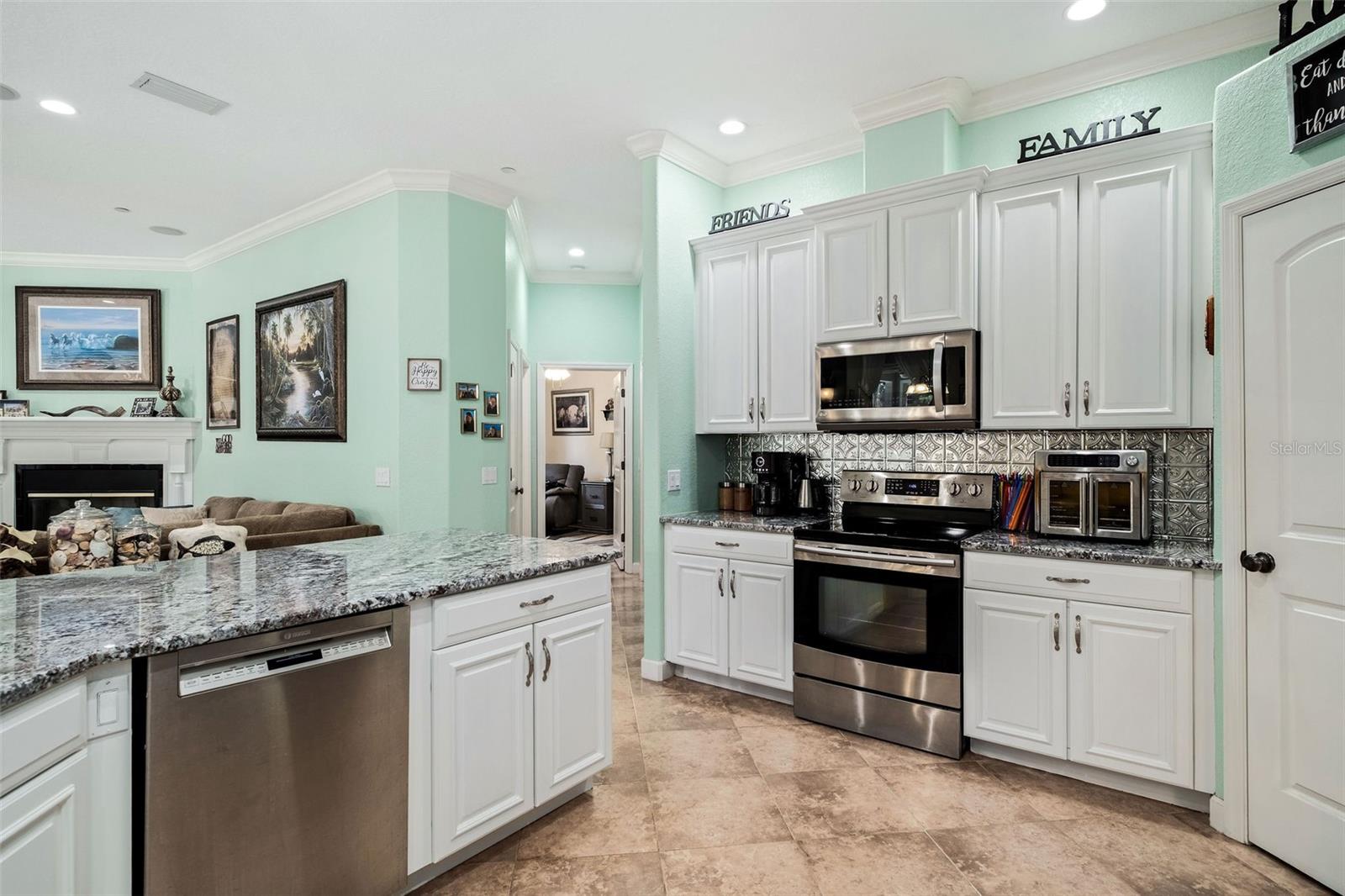 Image 12 of 42 For 36752 Nashua Boulevard