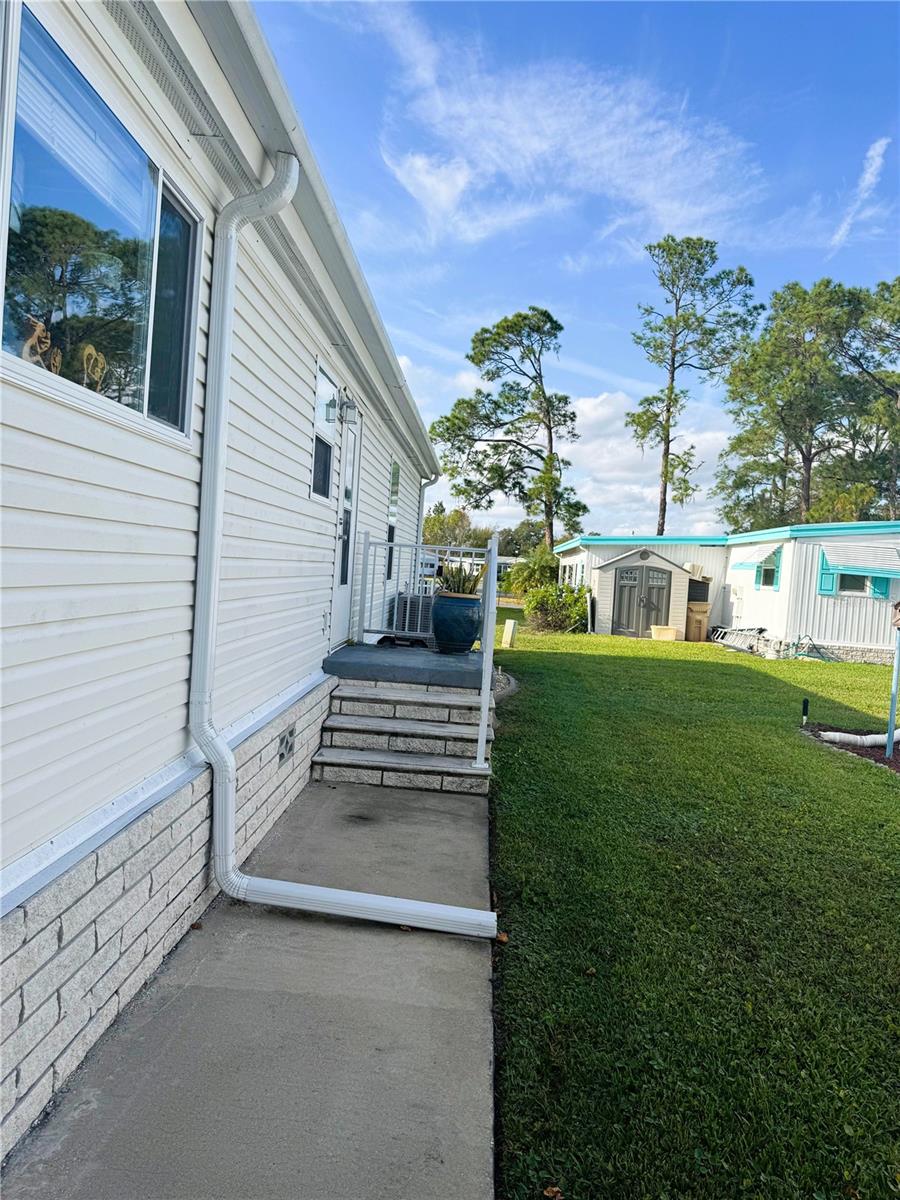 Image 14 of 65 For 107 Hibiscus Way