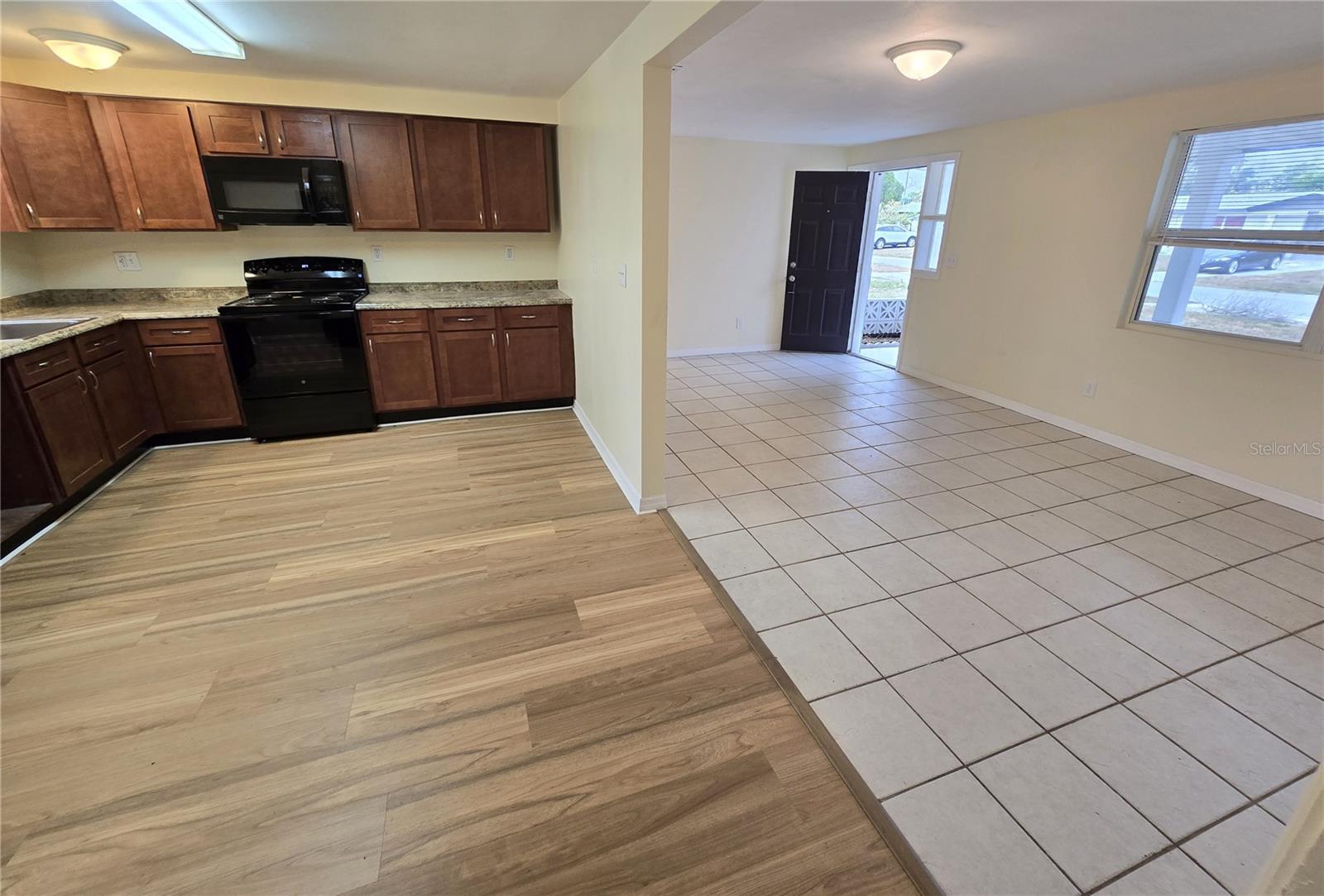 Image 18 of 29 For 4725 Blossom Drive