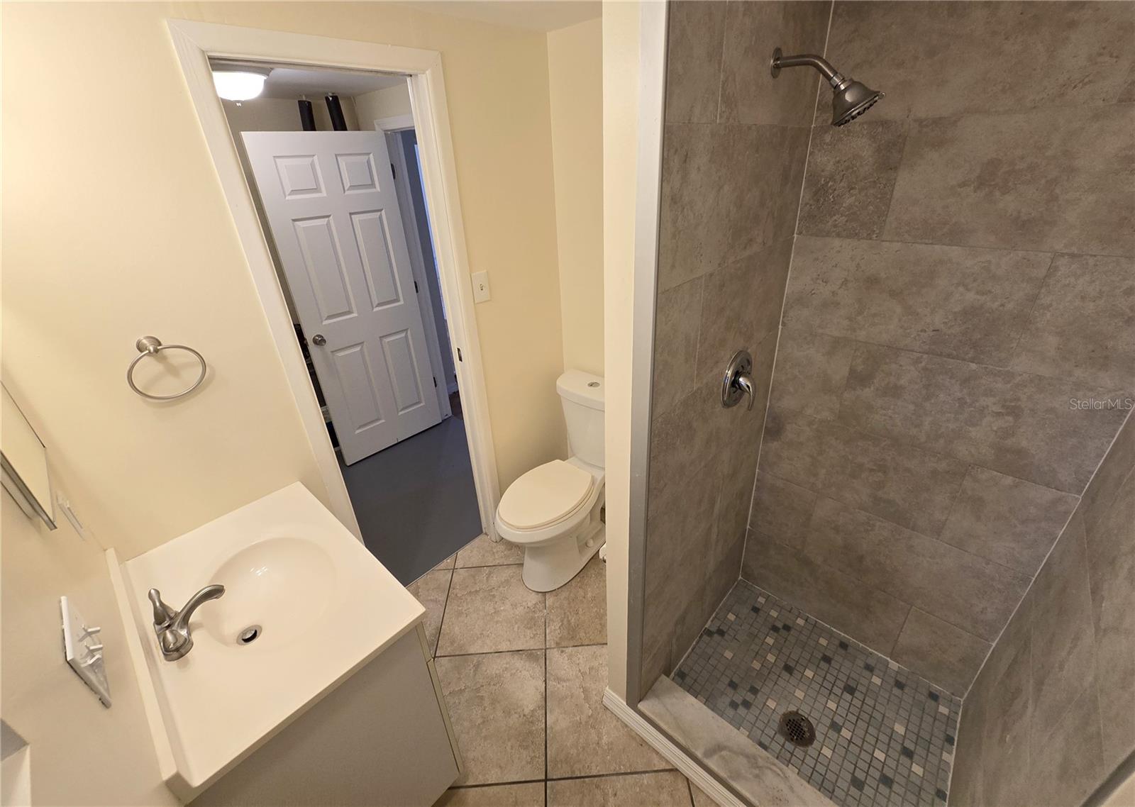 Image 7 of 29 For 4725 Blossom Drive