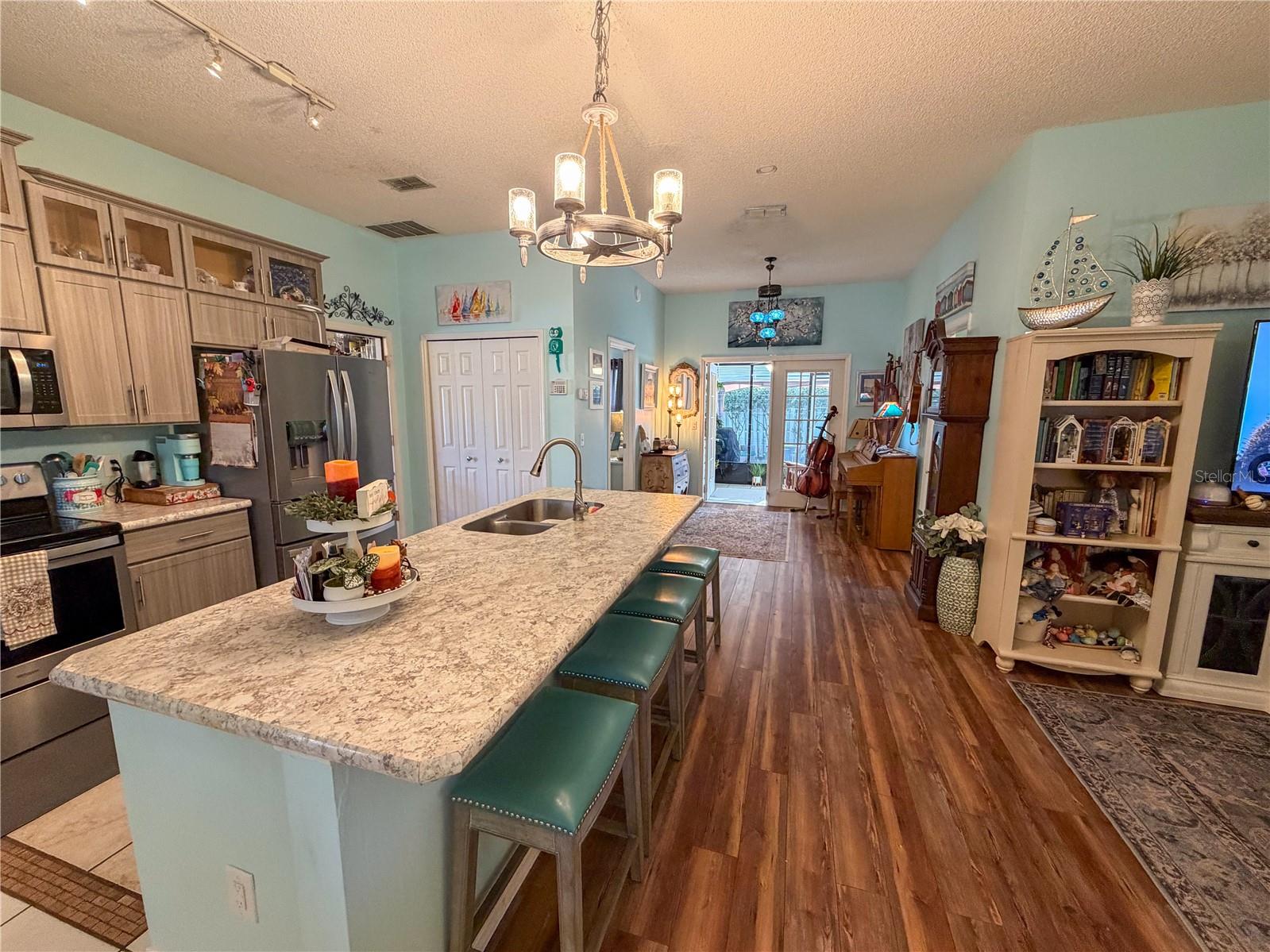 Image 7 of 24 For 1580 Dorset Drive