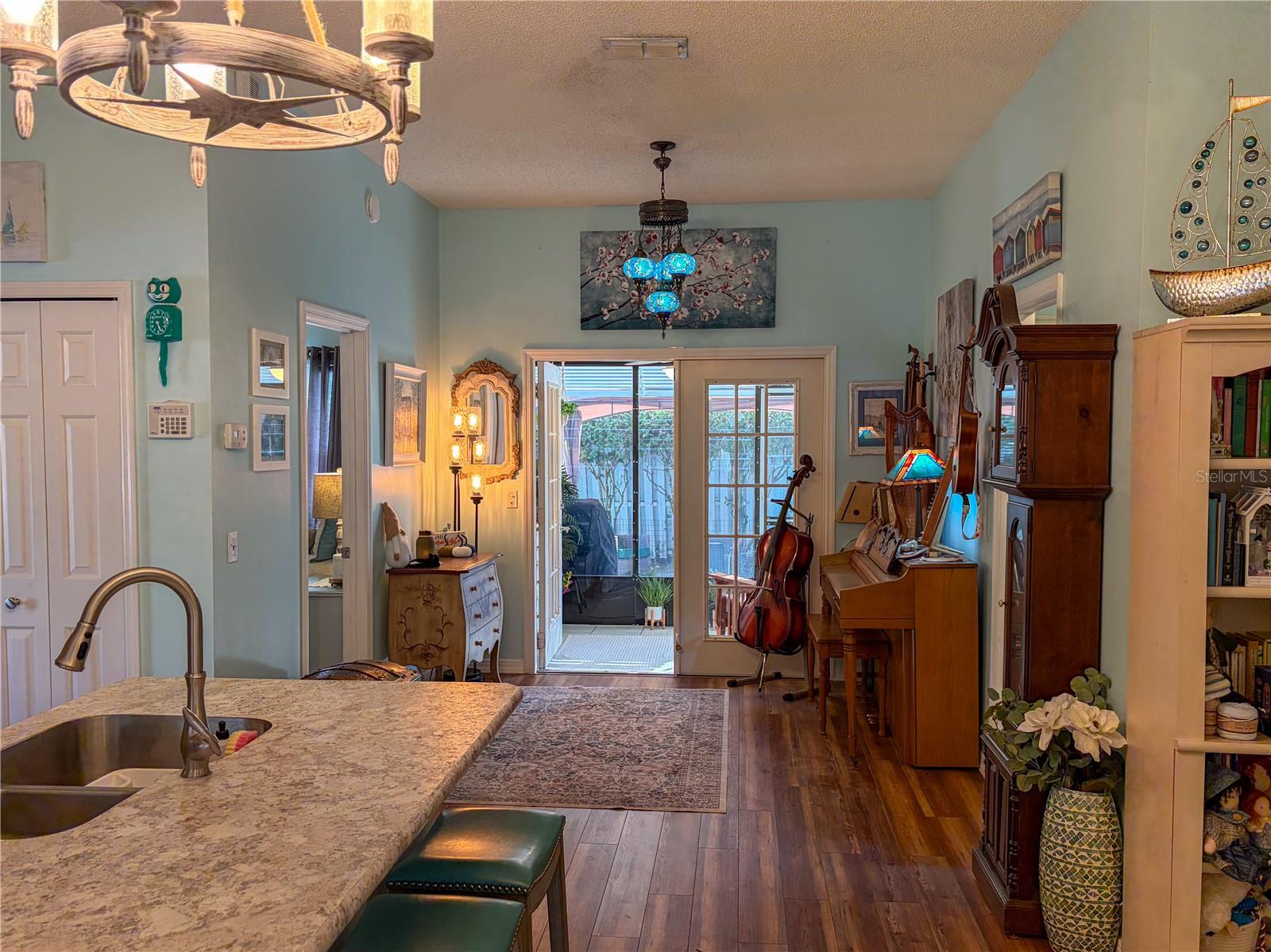 Image 8 of 24 For 1580 Dorset Drive