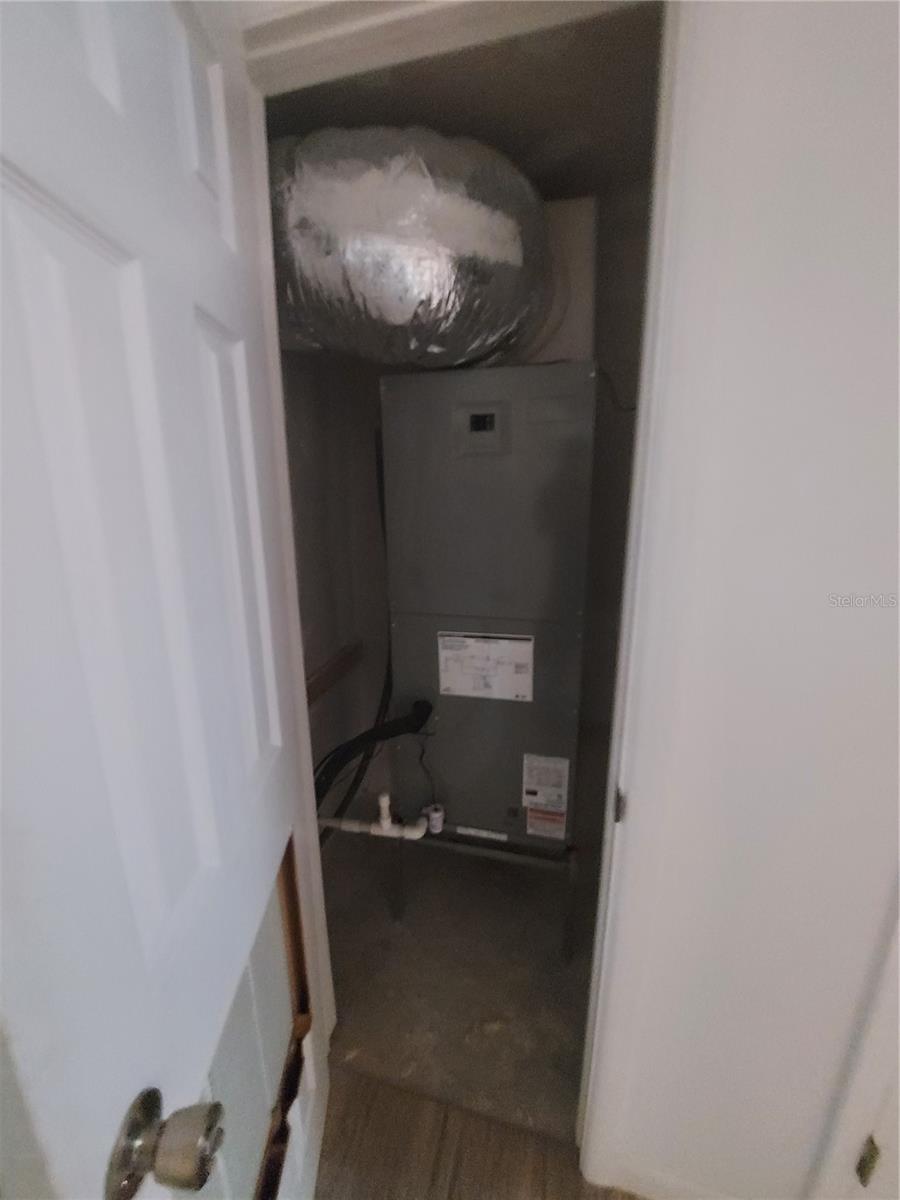 Image 11 of 41 For 253 Blue Lake Avenue