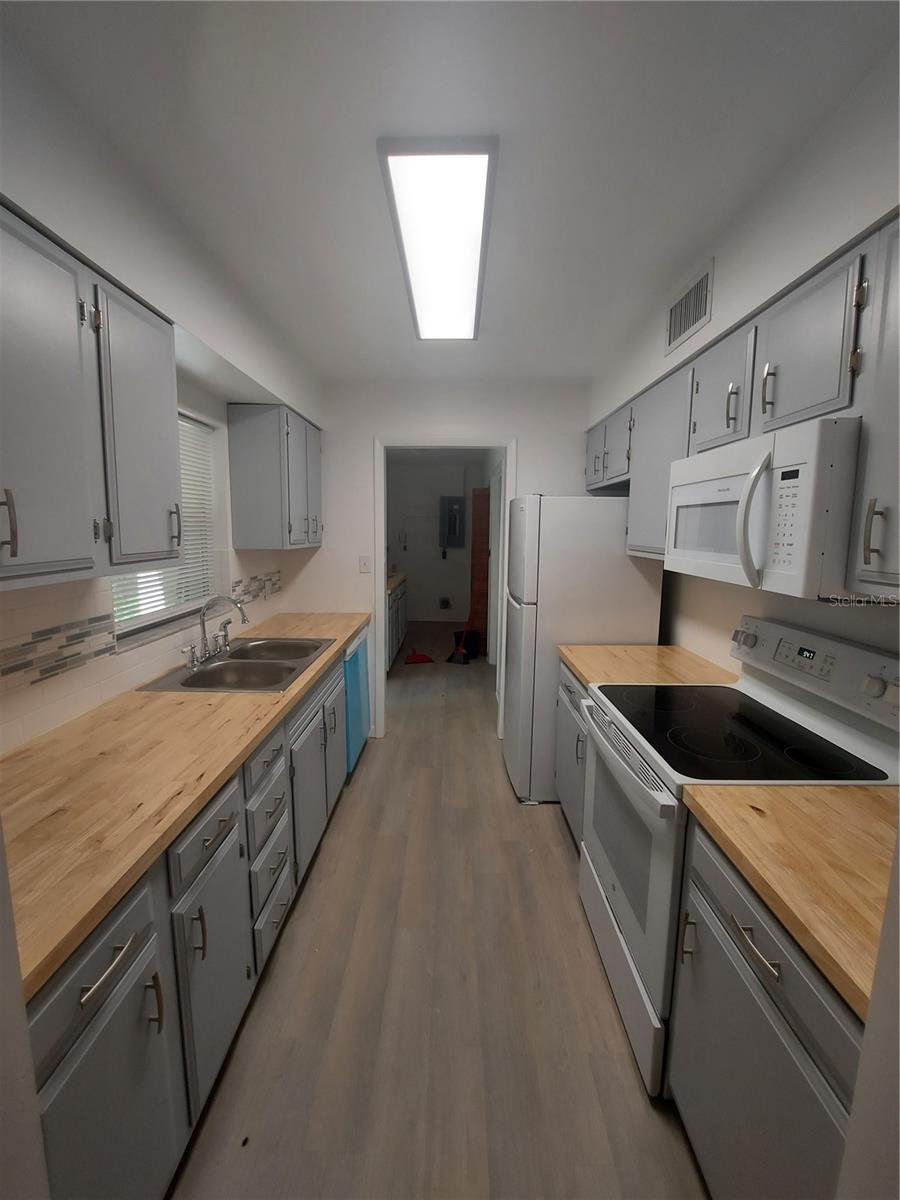 Image 12 of 41 For 253 Blue Lake Avenue