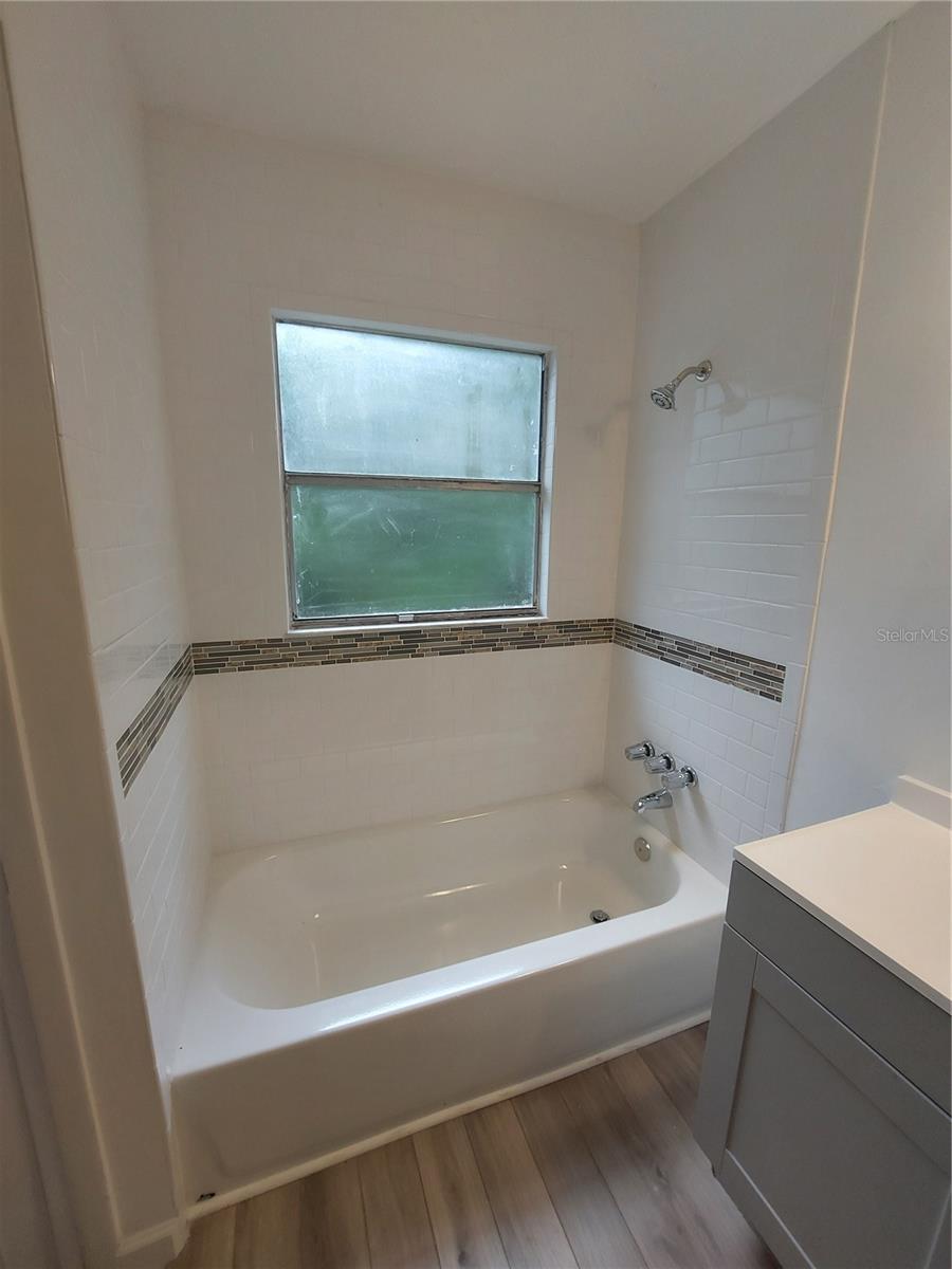 Image 33 of 41 For 253 Blue Lake Avenue