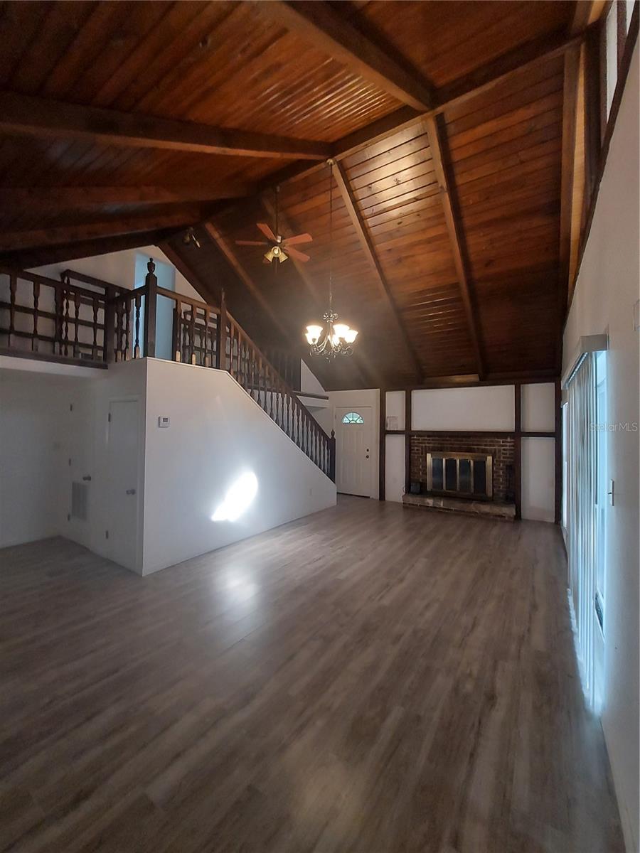 Image 8 of 41 For 253 Blue Lake Avenue