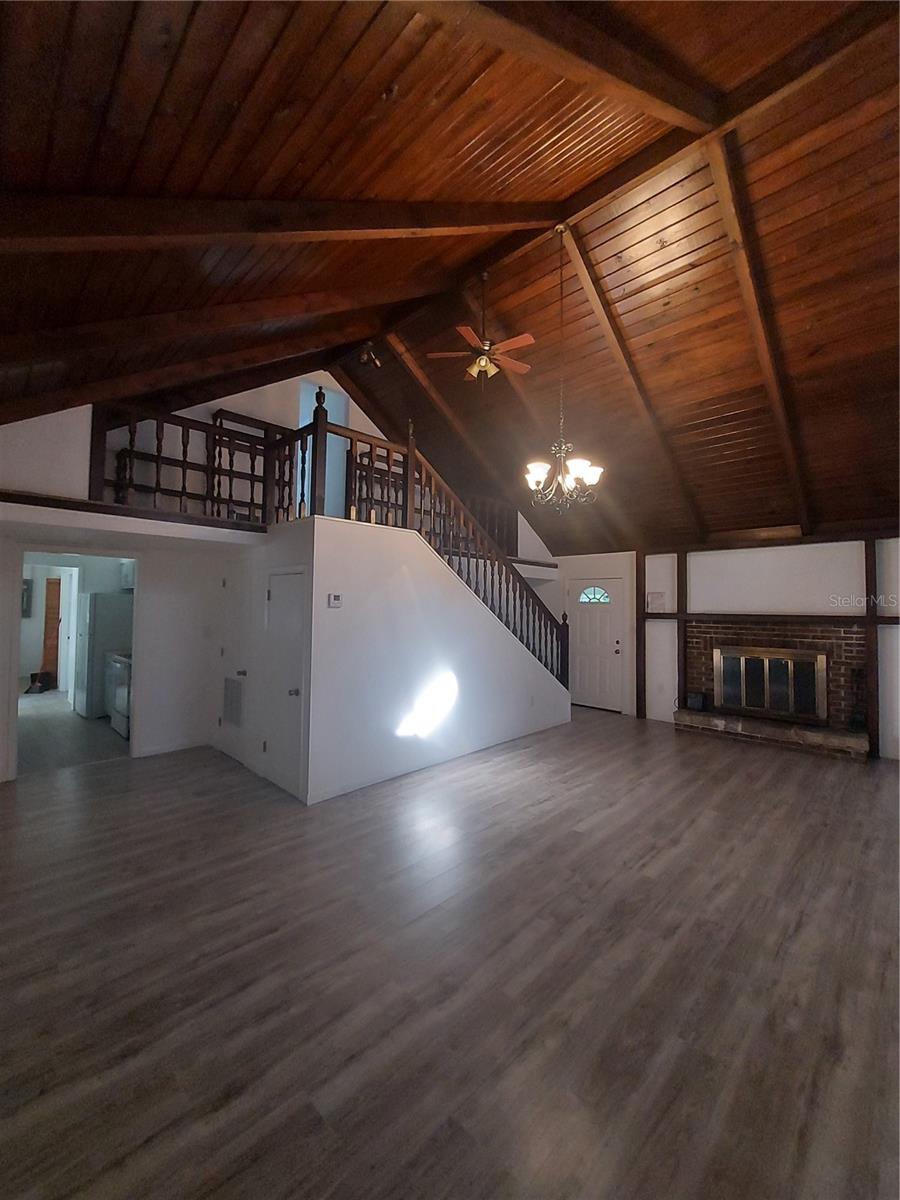 Image 9 of 41 For 253 Blue Lake Avenue