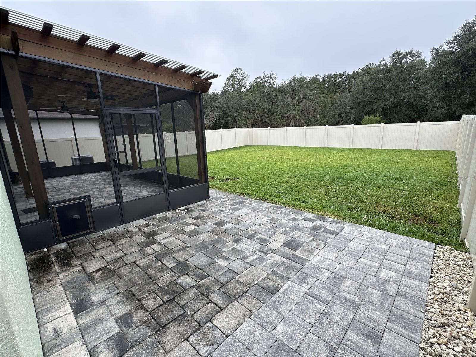 Image 16 of 19 For 1742 Red Loop