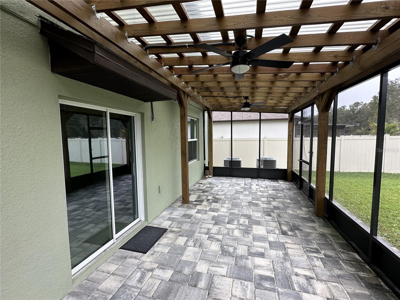 Image 17 of 19 For 1742 Red Loop