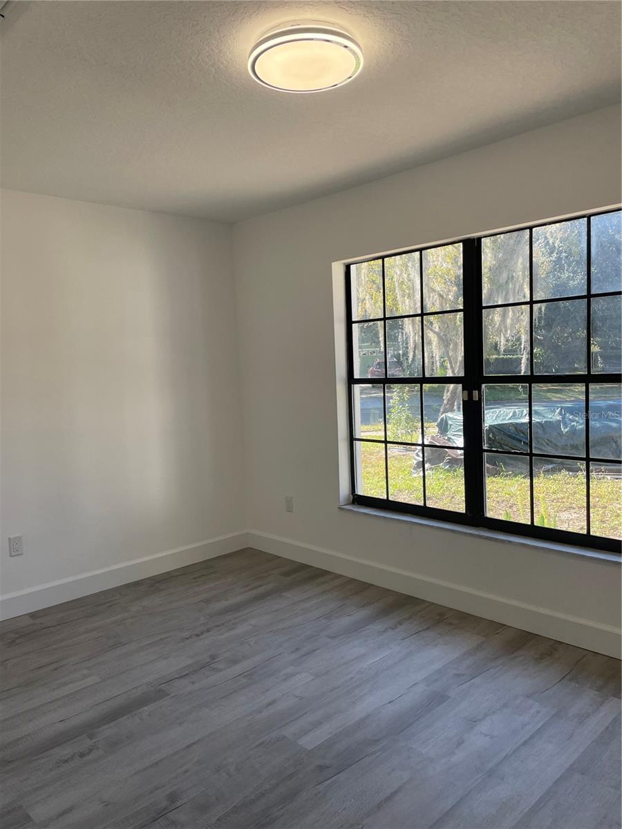 Image 11 of 11 For 1367 Hensley Drive