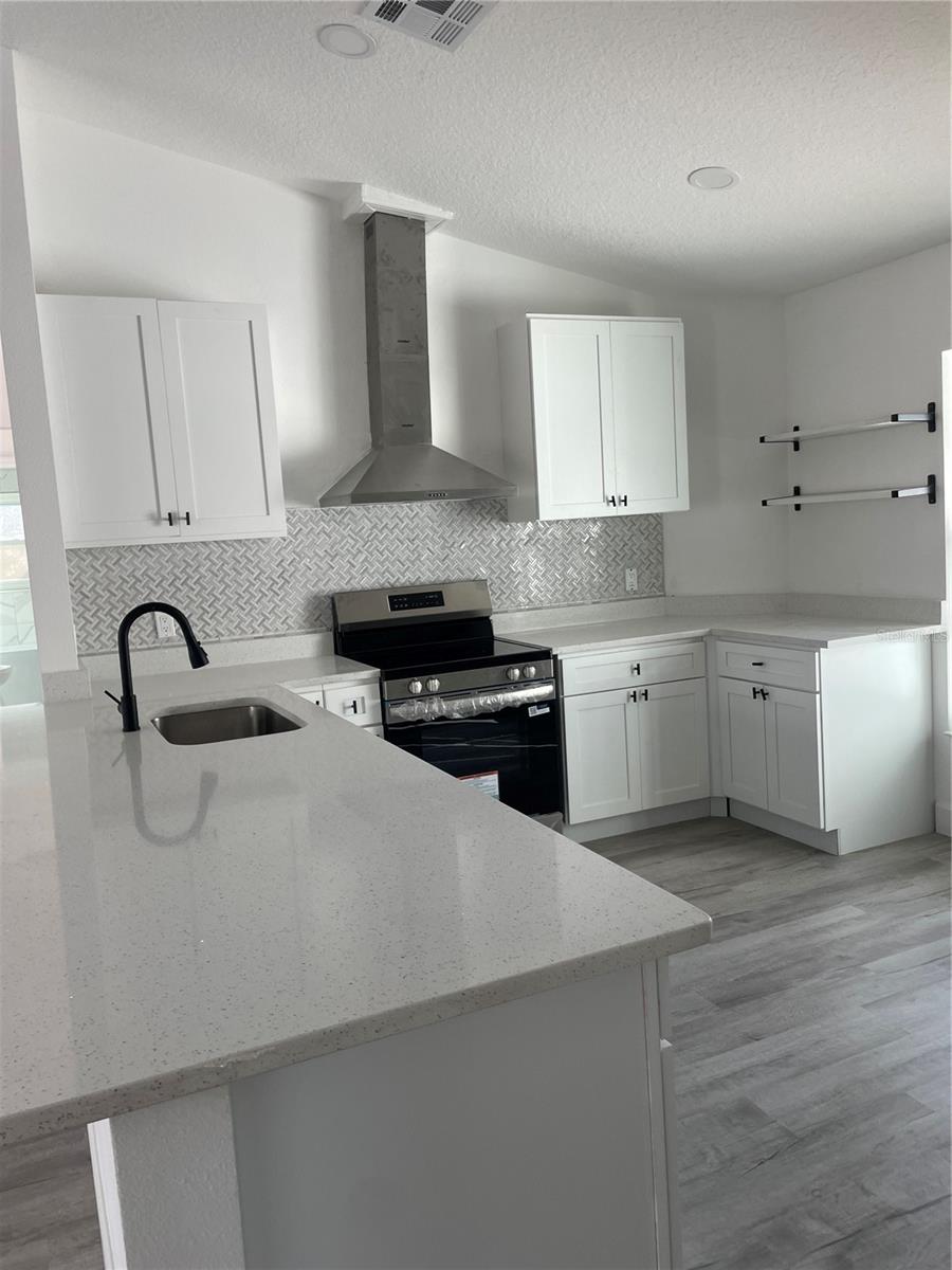 Image 4 of 11 For 1367 Hensley Drive