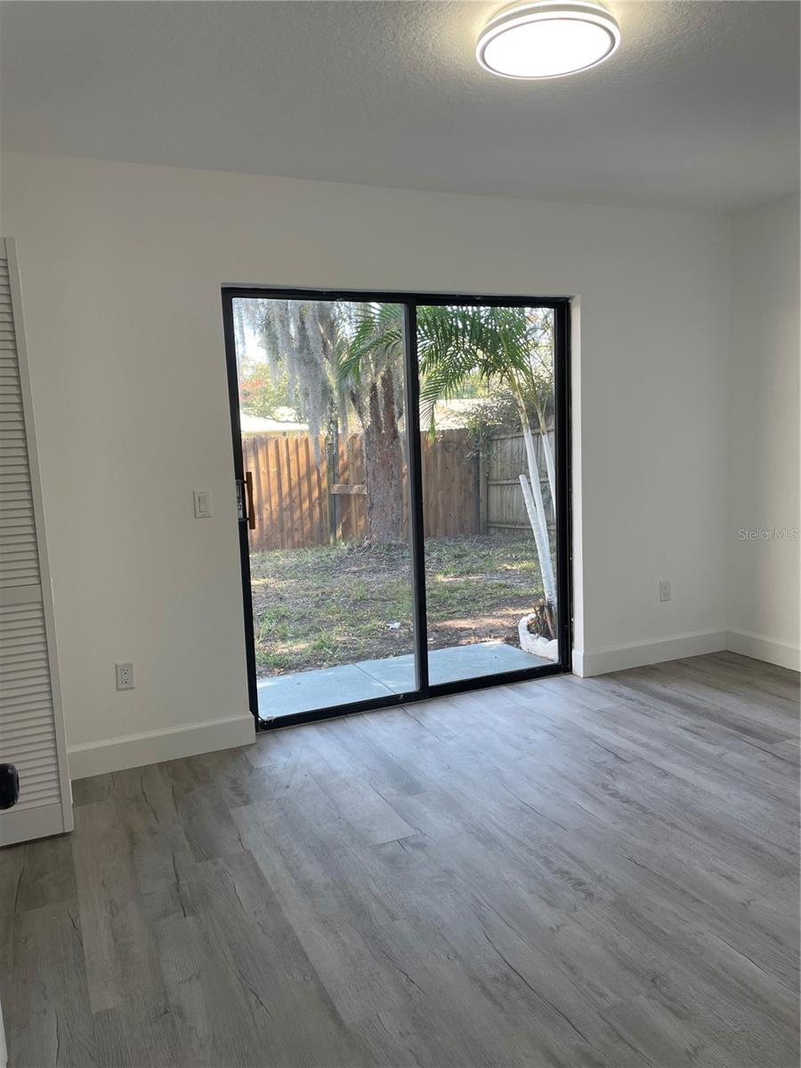 Image 8 of 11 For 1367 Hensley Drive