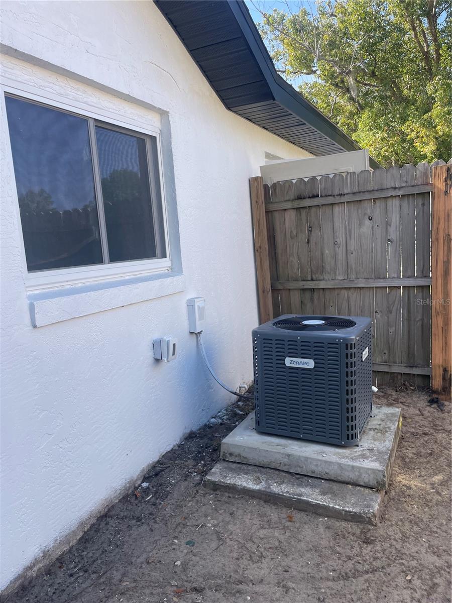 Image 9 of 11 For 1367 Hensley Drive