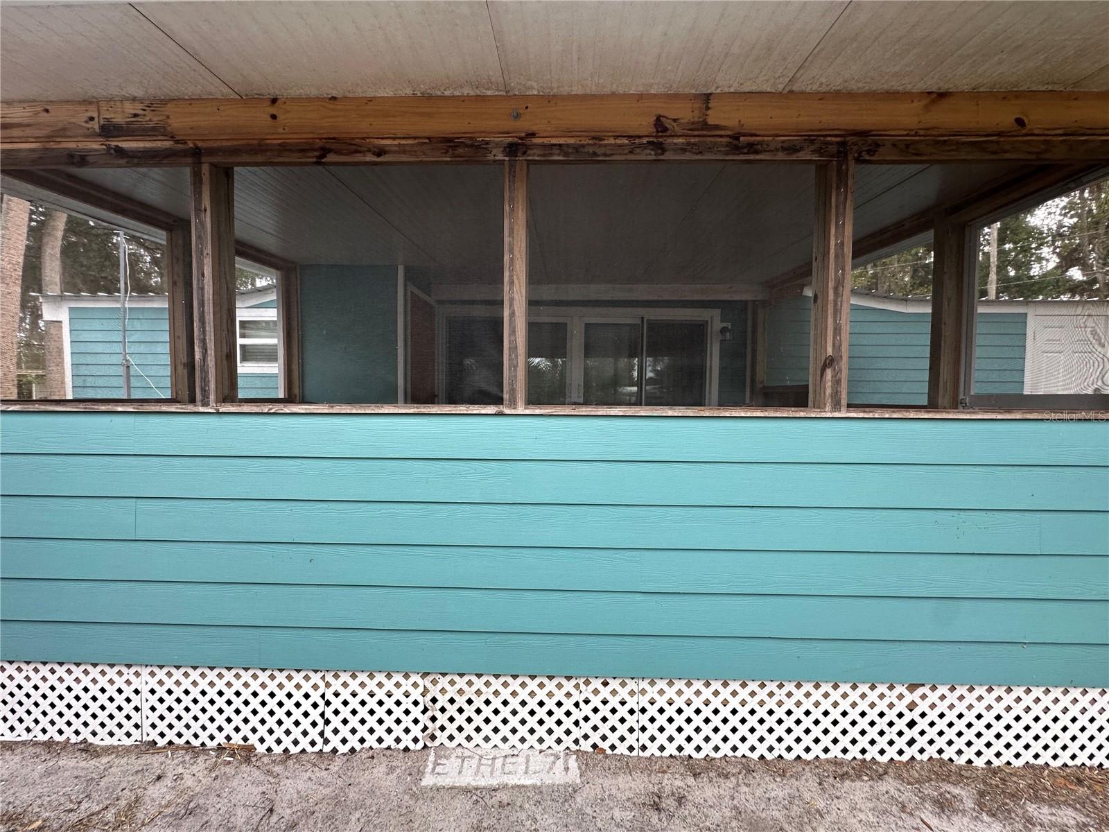 Image 28 of 31 For 56315 Hickory Road